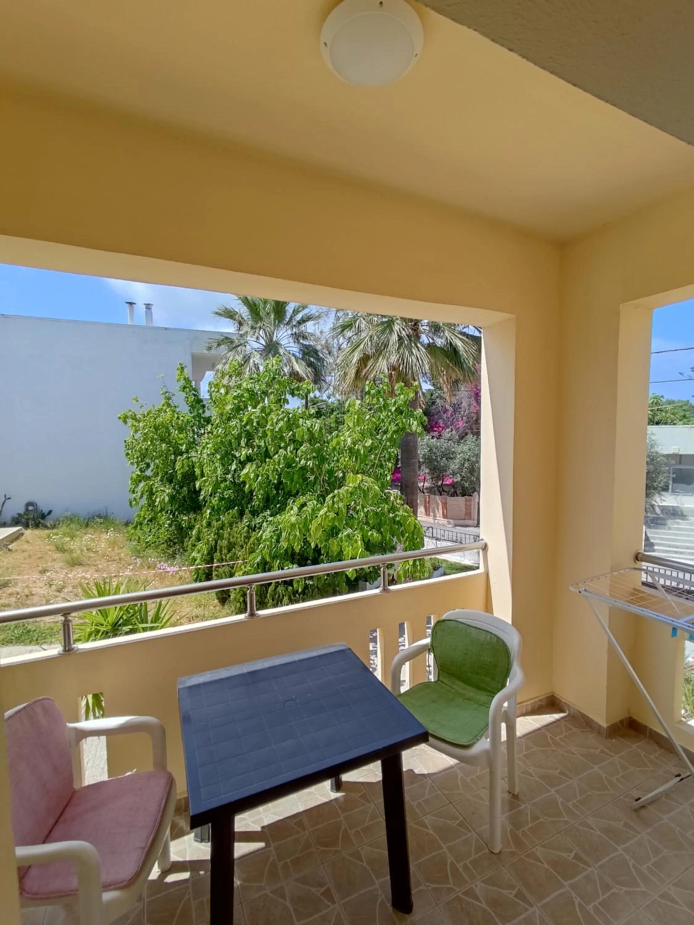 Property building in Zinovia