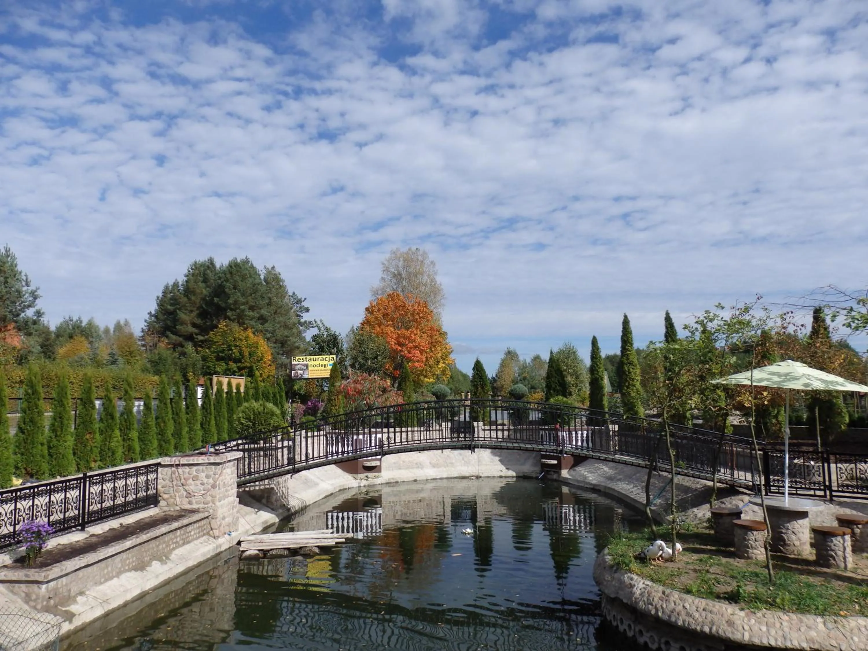 Area and facilities in Dwór Bartnika