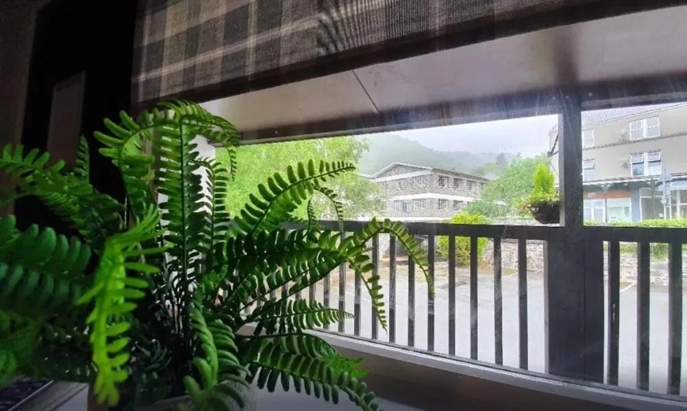Fairy Falls Hotel