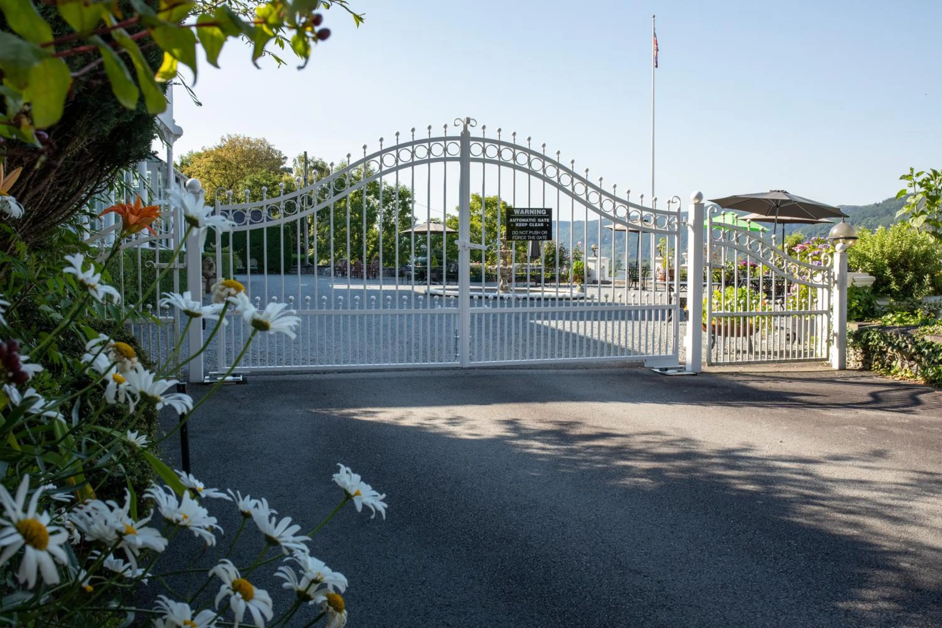 Facade/entrance in Plas Maenan