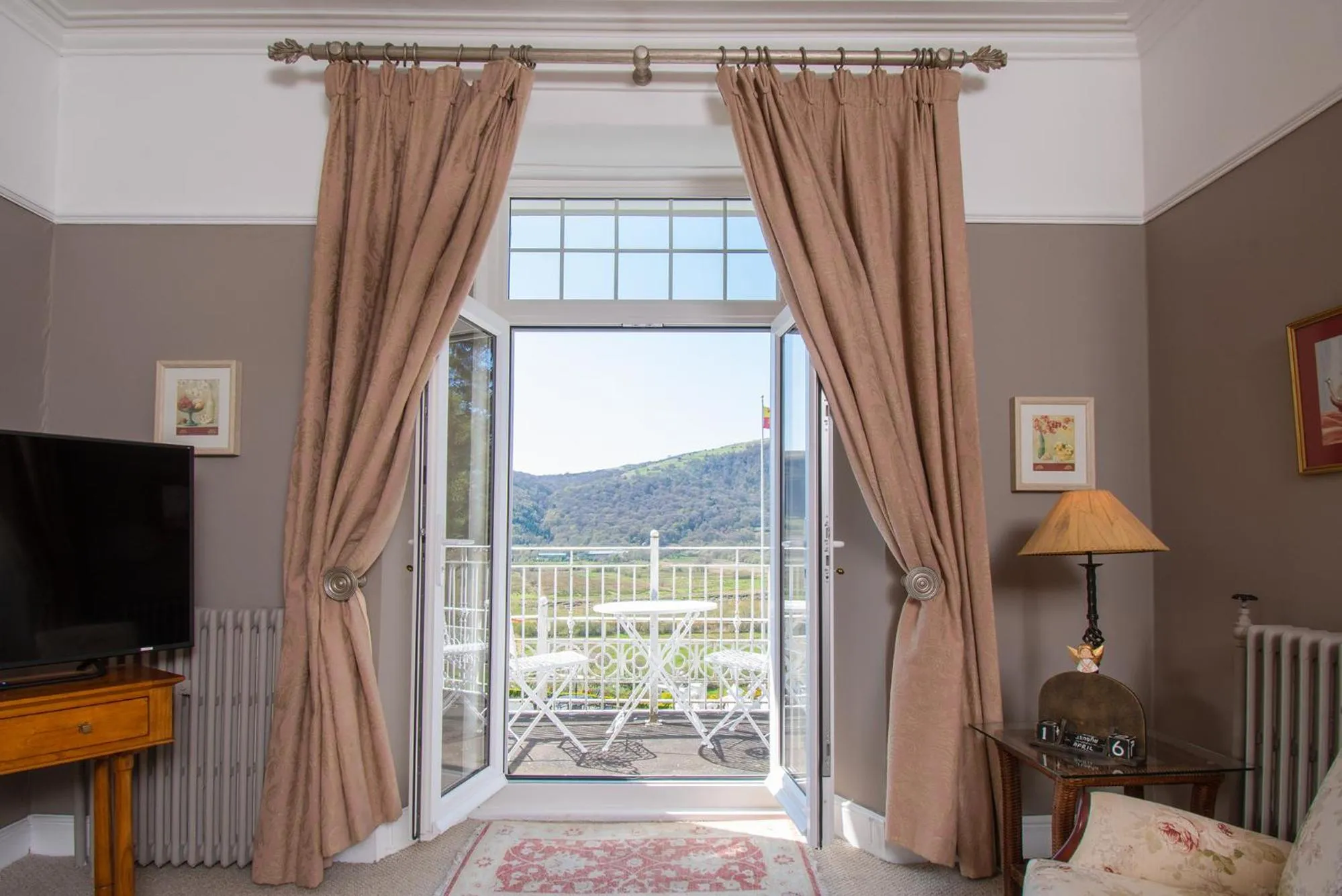 Mountain view in Plas Maenan