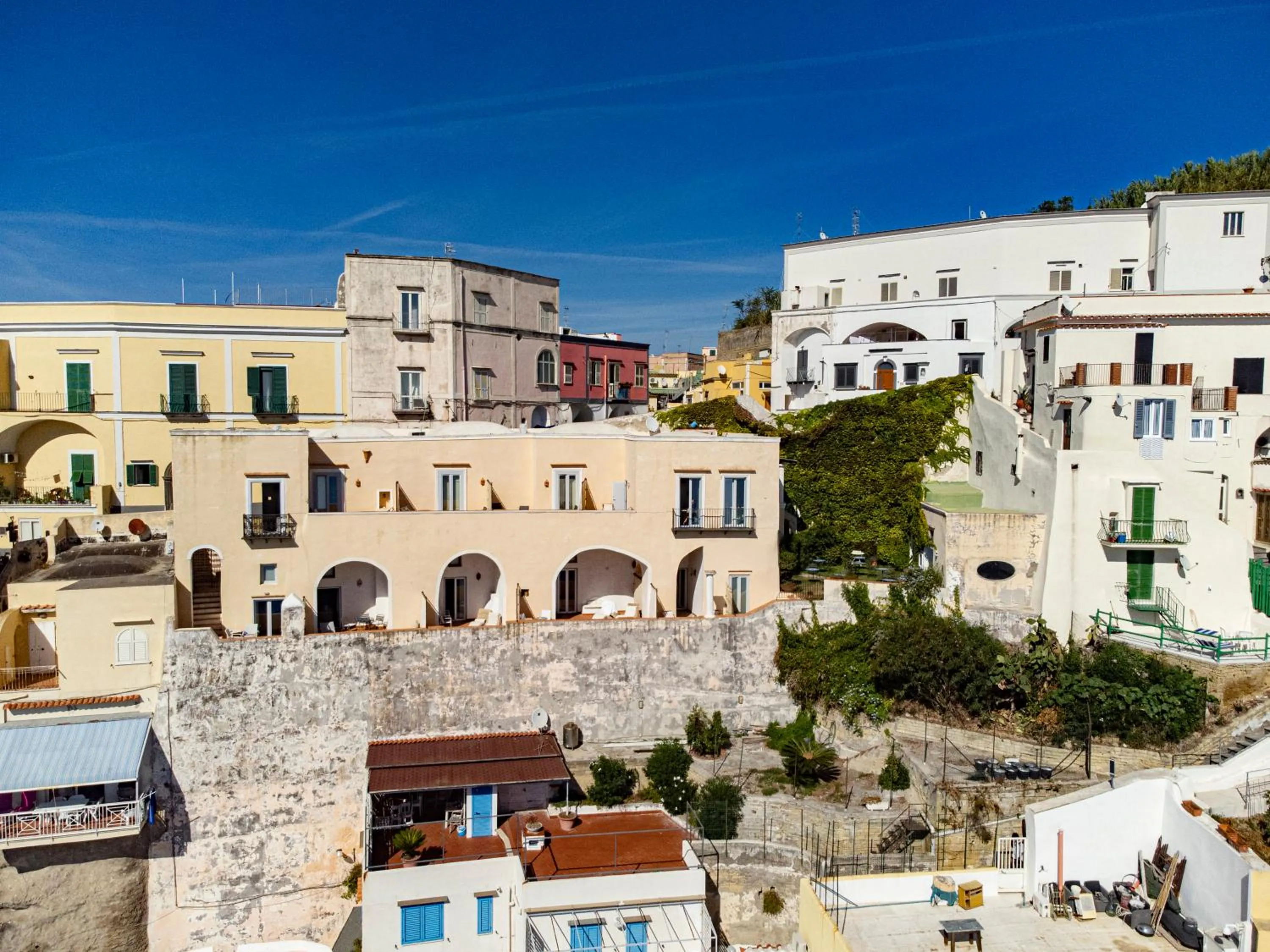Property building in Hotel La Casa sul Mare