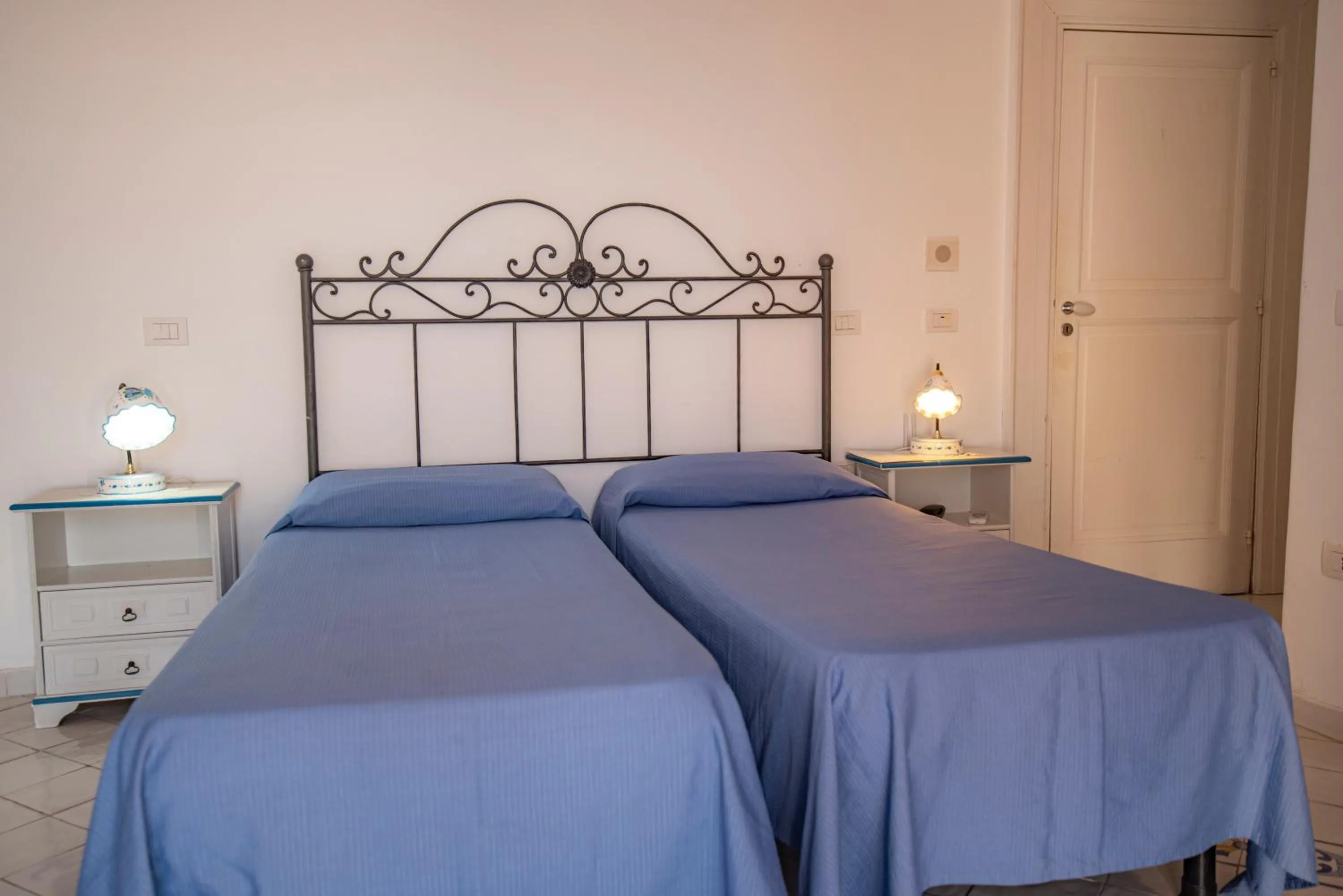Photo of the whole room, Bed in Hotel La Casa sul Mare