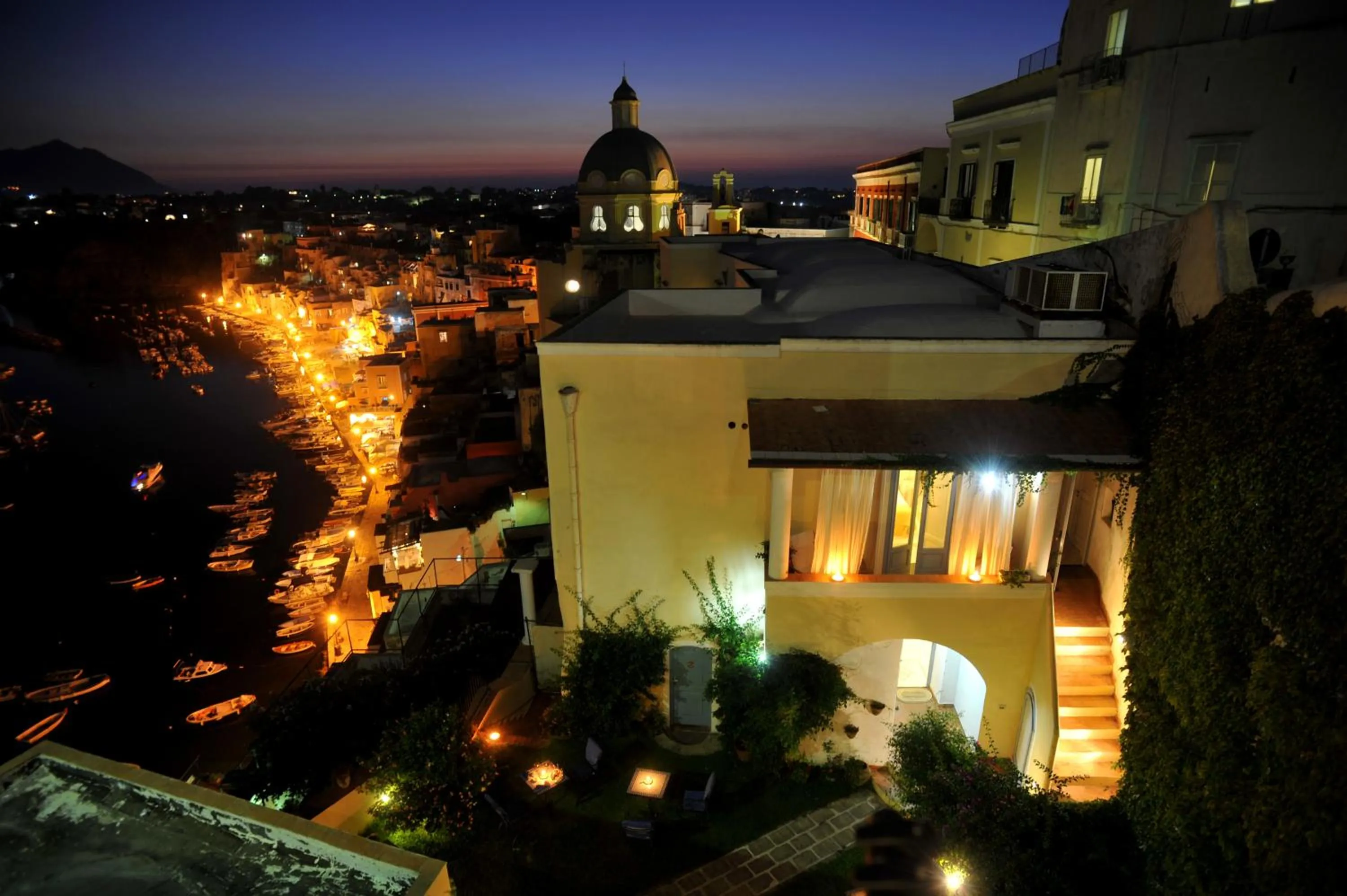 Property building in Hotel La Casa sul Mare