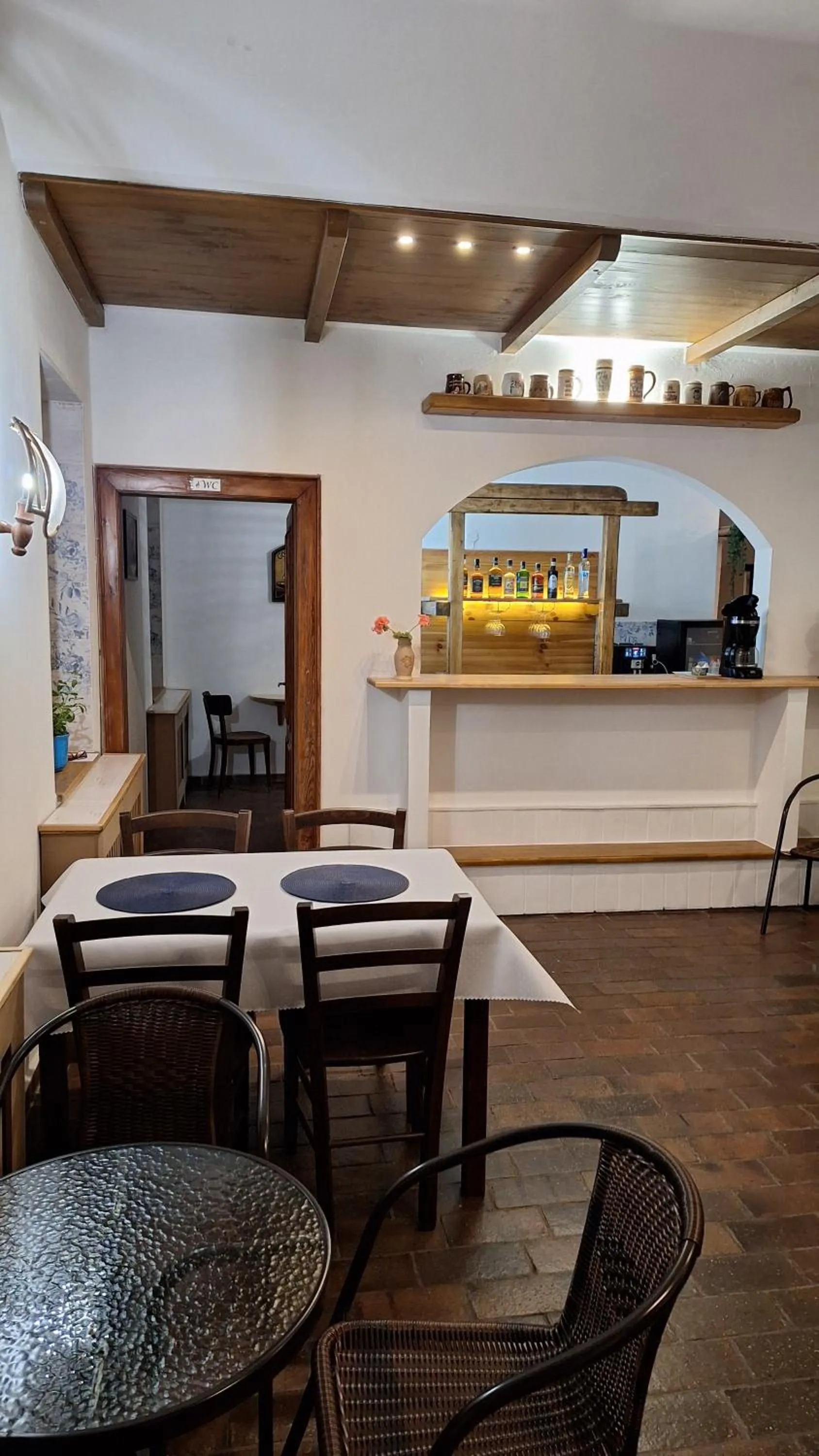 Restaurant/places to eat in Pension Egida