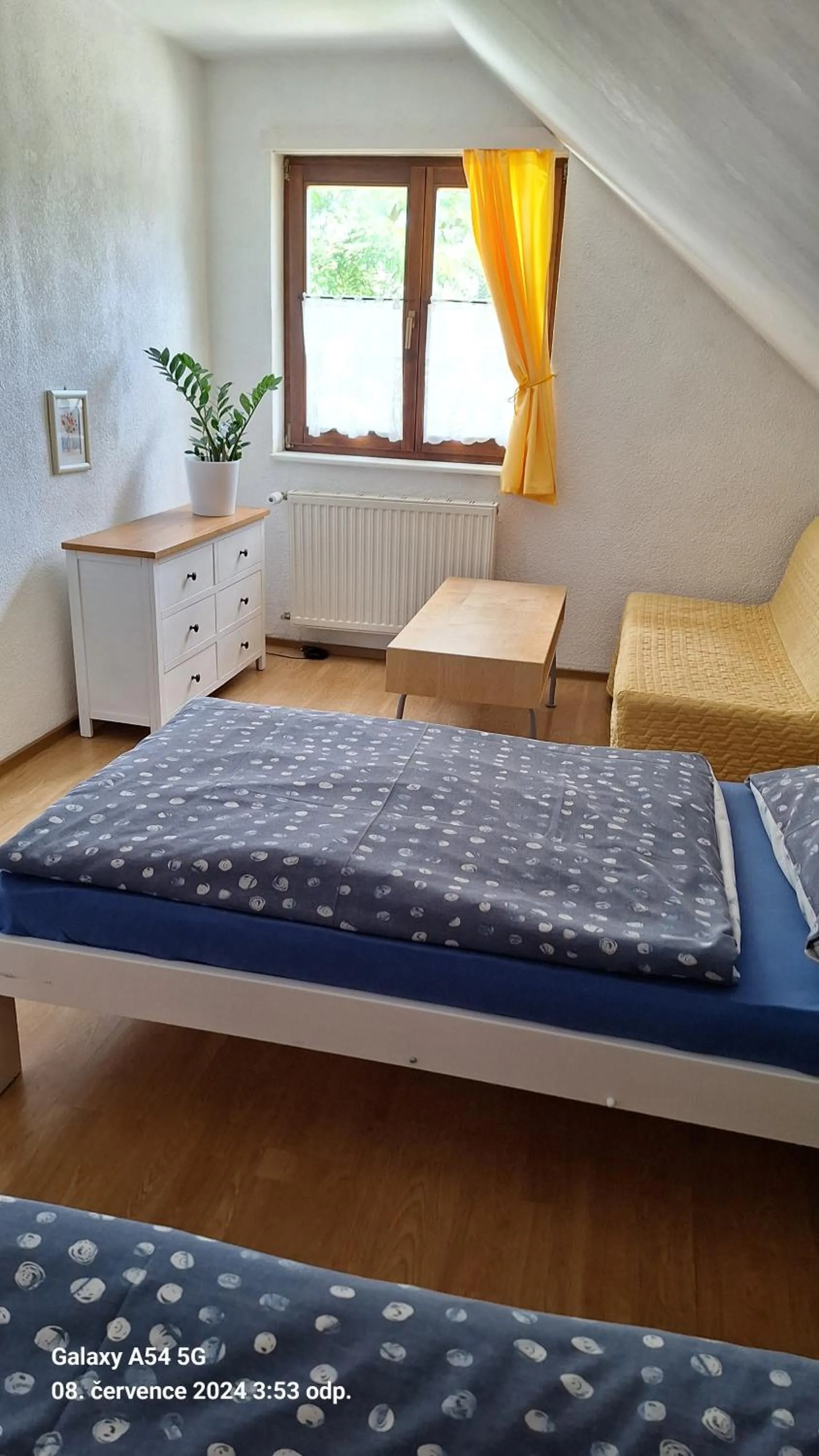 Photo of the whole room, Bed in Pension Egida