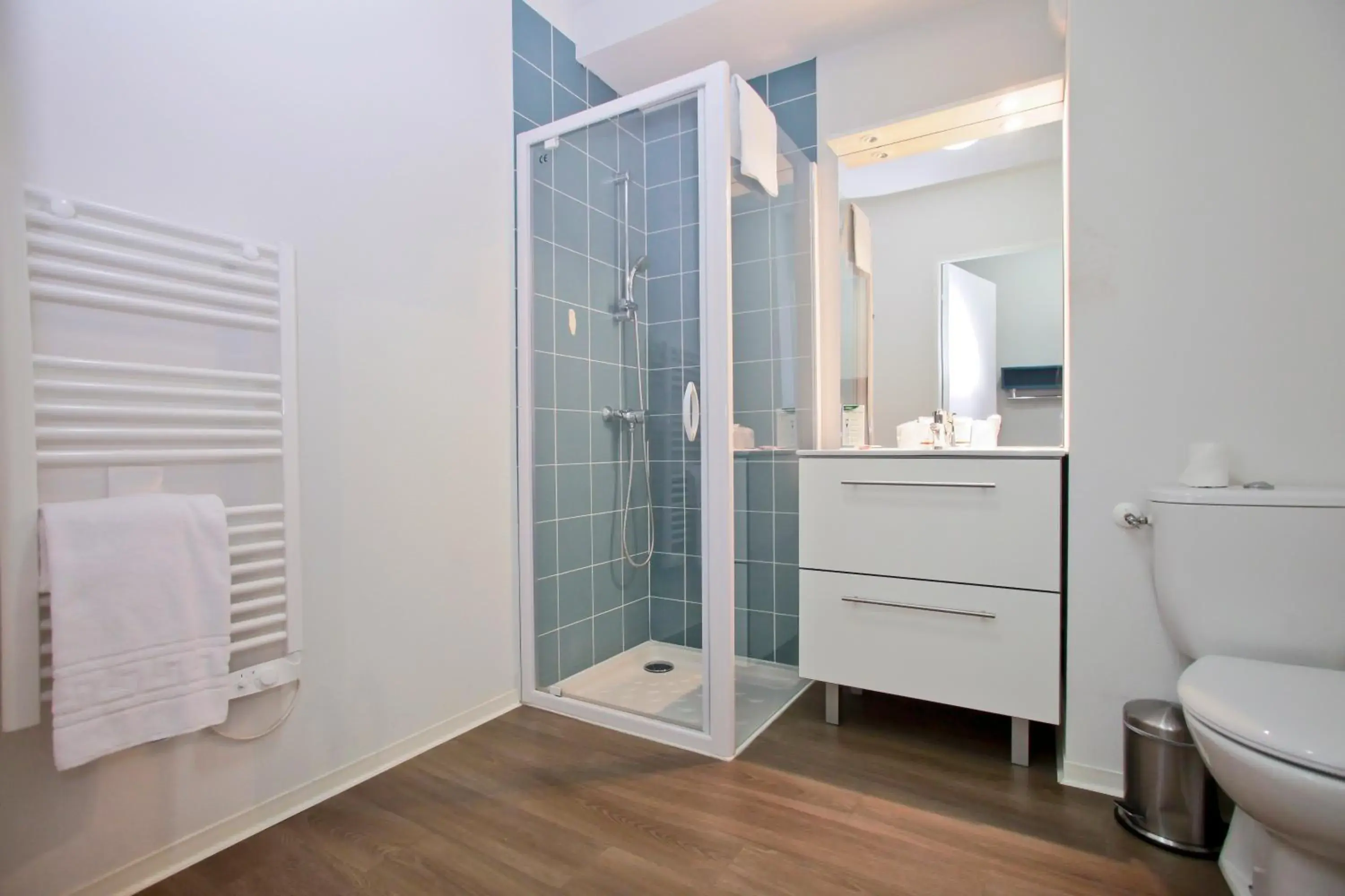 Bathroom in Appart Hotel Odalys City Tours Le Jardin des Lettres Bathroom in Appart Hotel Odalys City Tours Le Jardin des Lettres