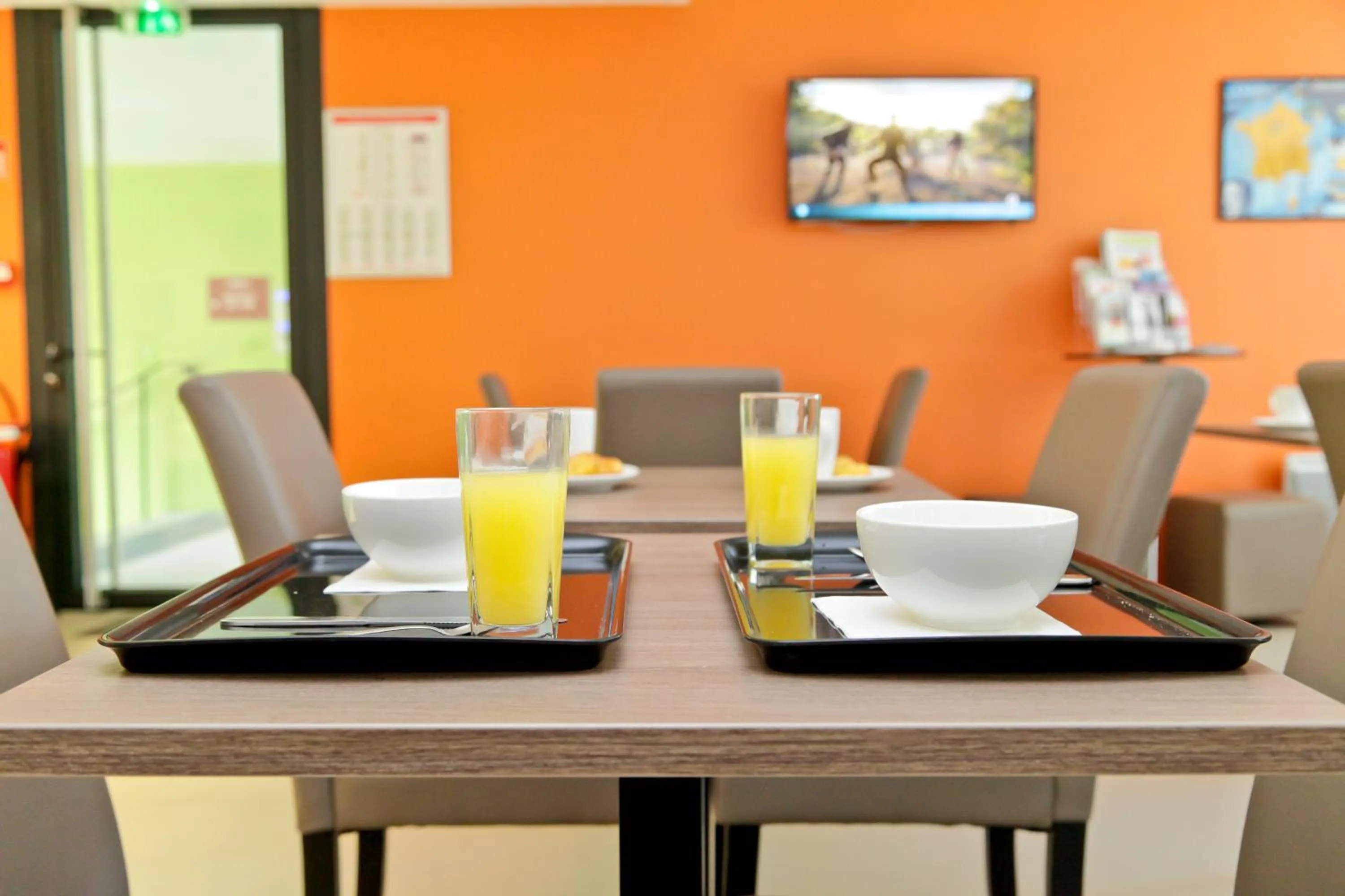 Buffet breakfast in Appart Hotel Odalys City Tours Le Jardin des Lettres