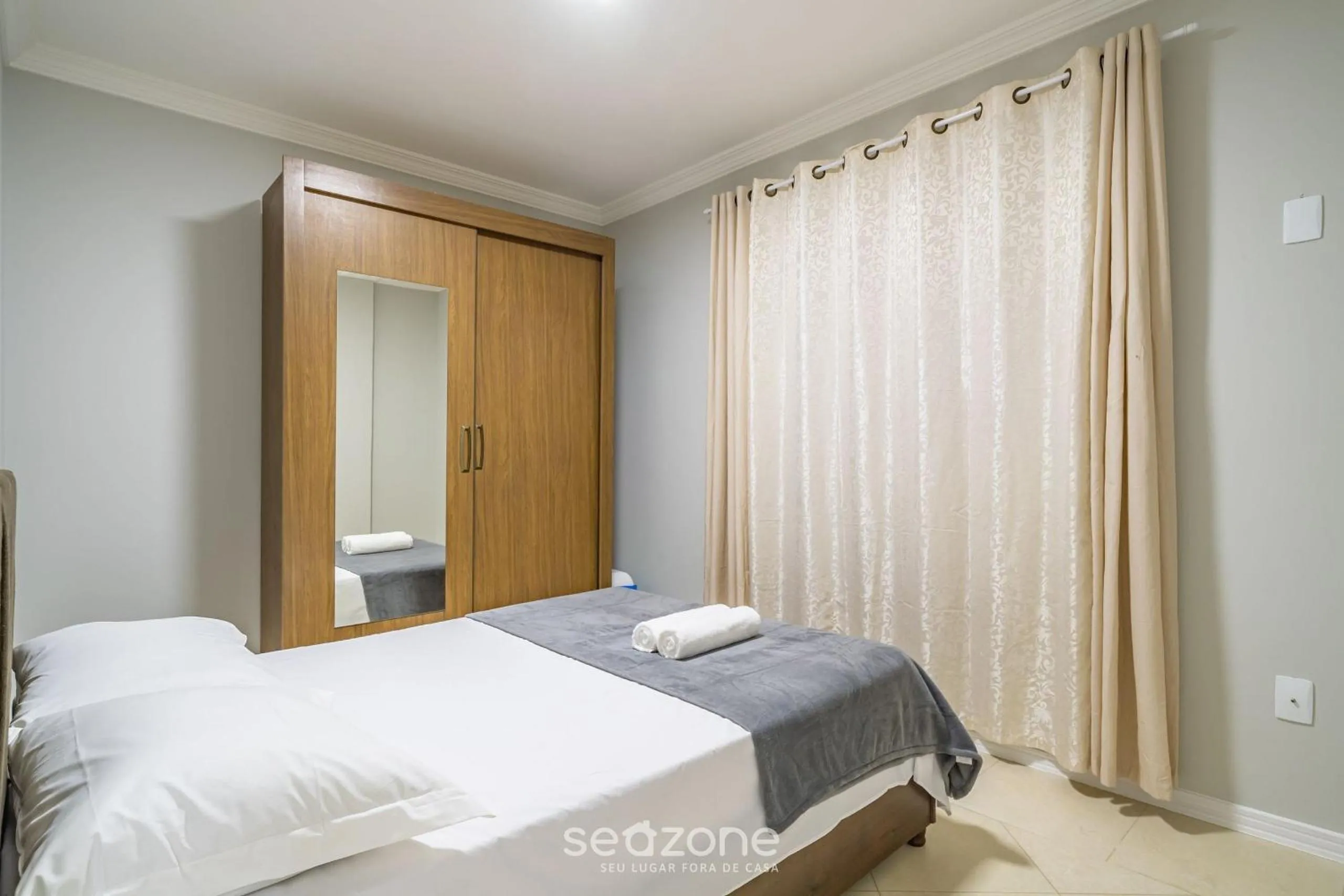 Bed in Apto a 60m do mar - Meia Praia Itapema OBS0301
