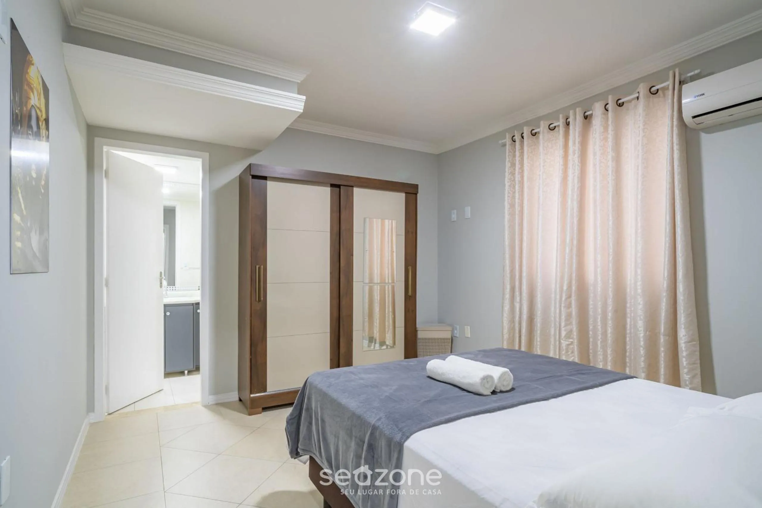 Bed in Apto a 60m do mar - Meia Praia Itapema OBS0301