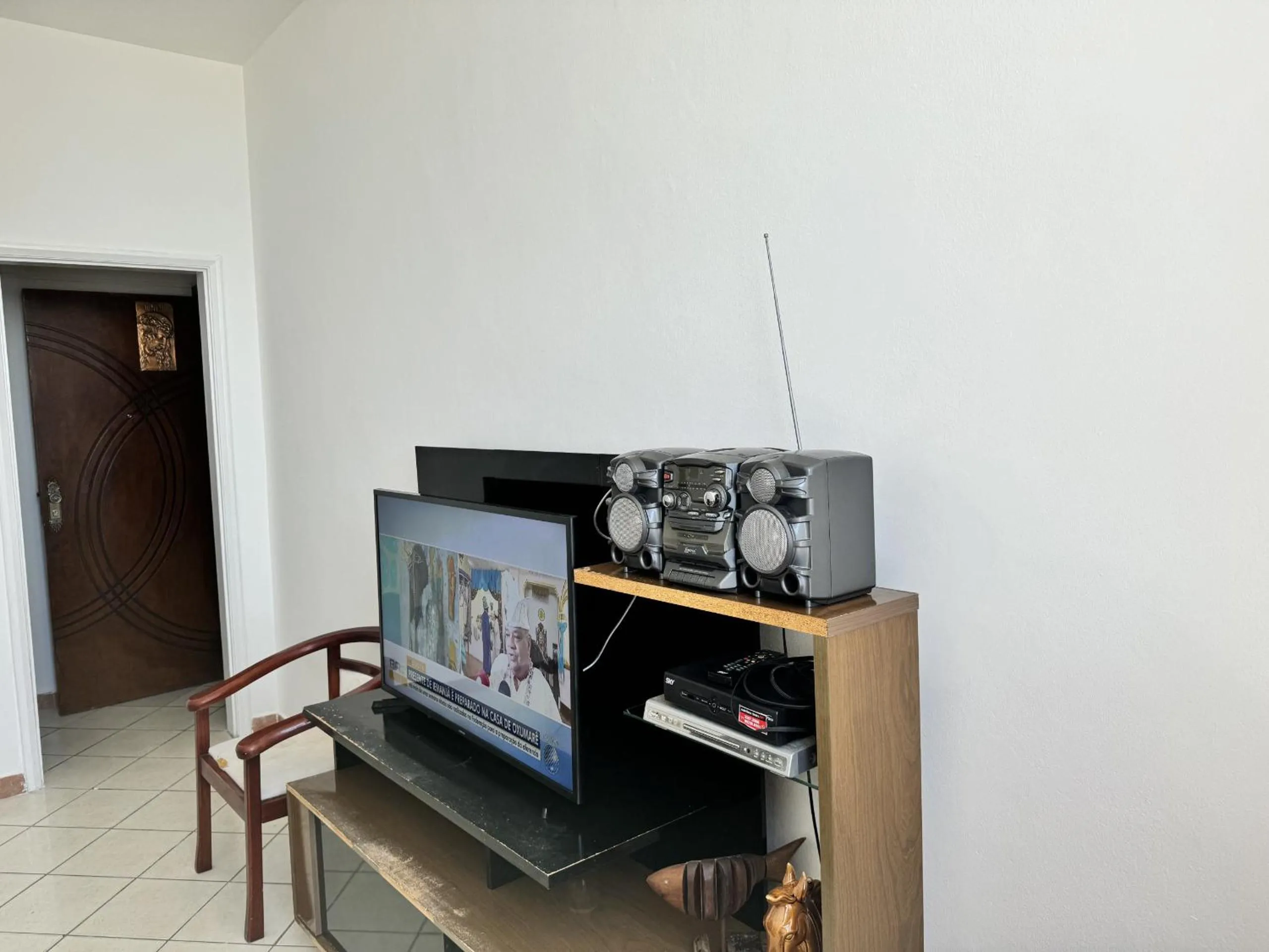 Communal lounge/ TV room in Refugio em Salvador com vista para o mar - Salvador