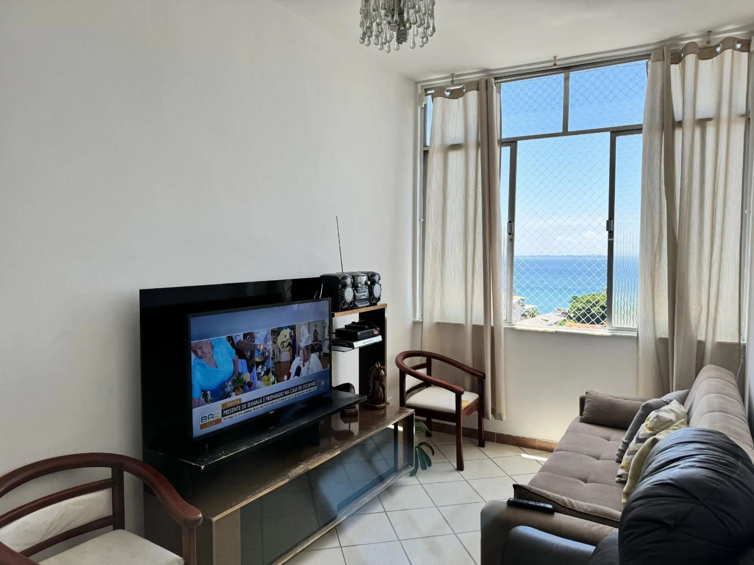 Communal lounge/ TV room in Refugio em Salvador com vista para o mar - Salvador