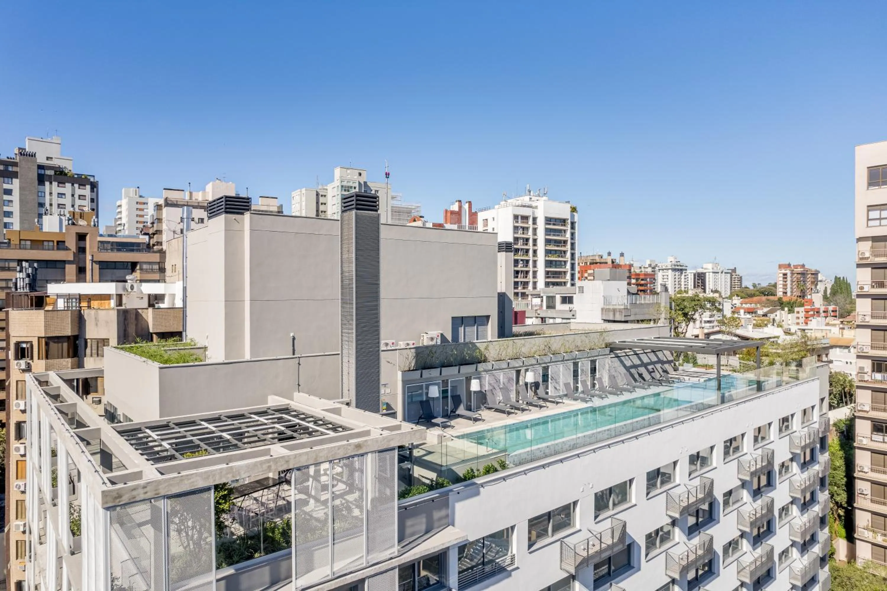 Property building in Charlie The Arch Moinhos