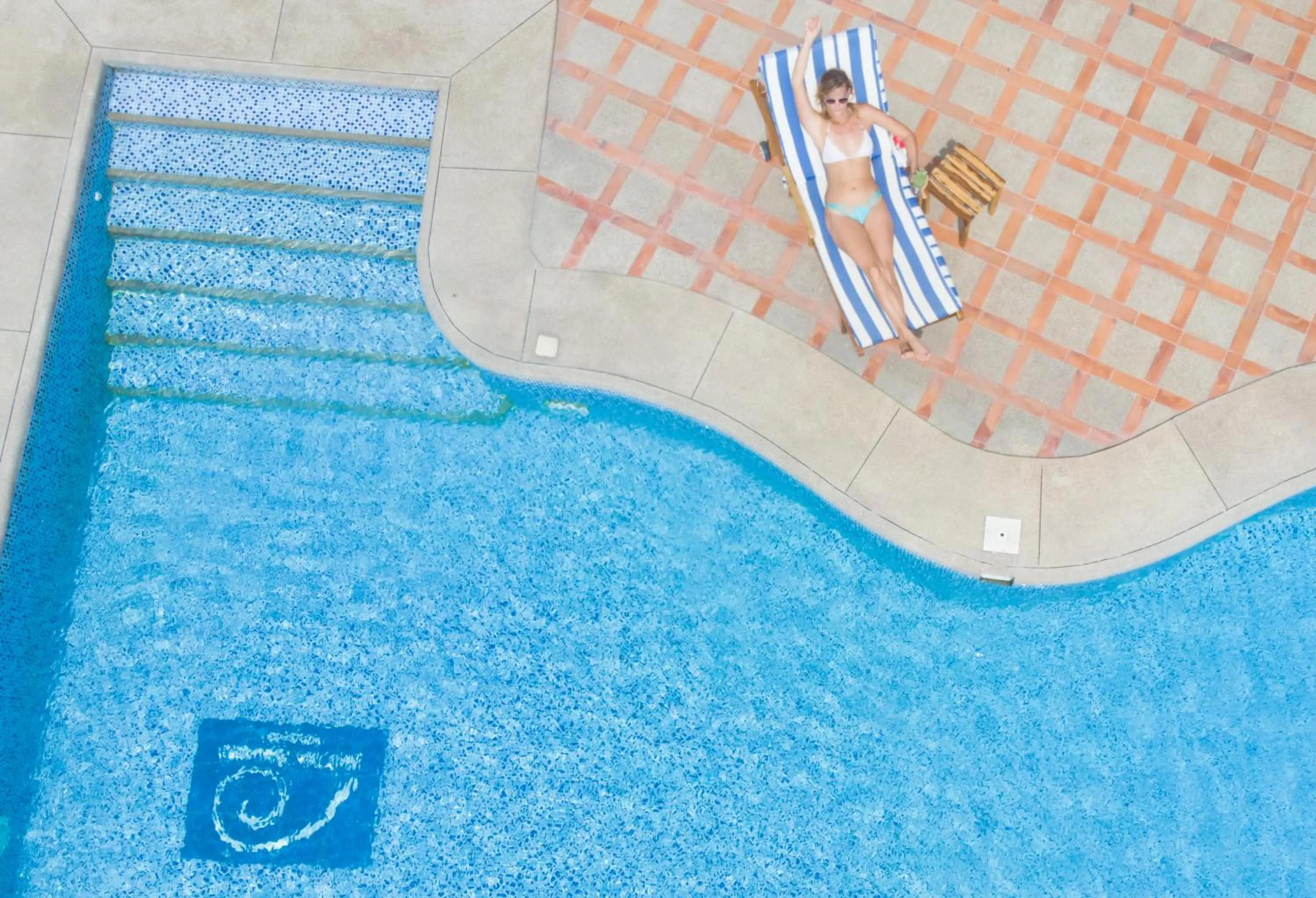 Pool view in Nativa Bambu Ecolodge