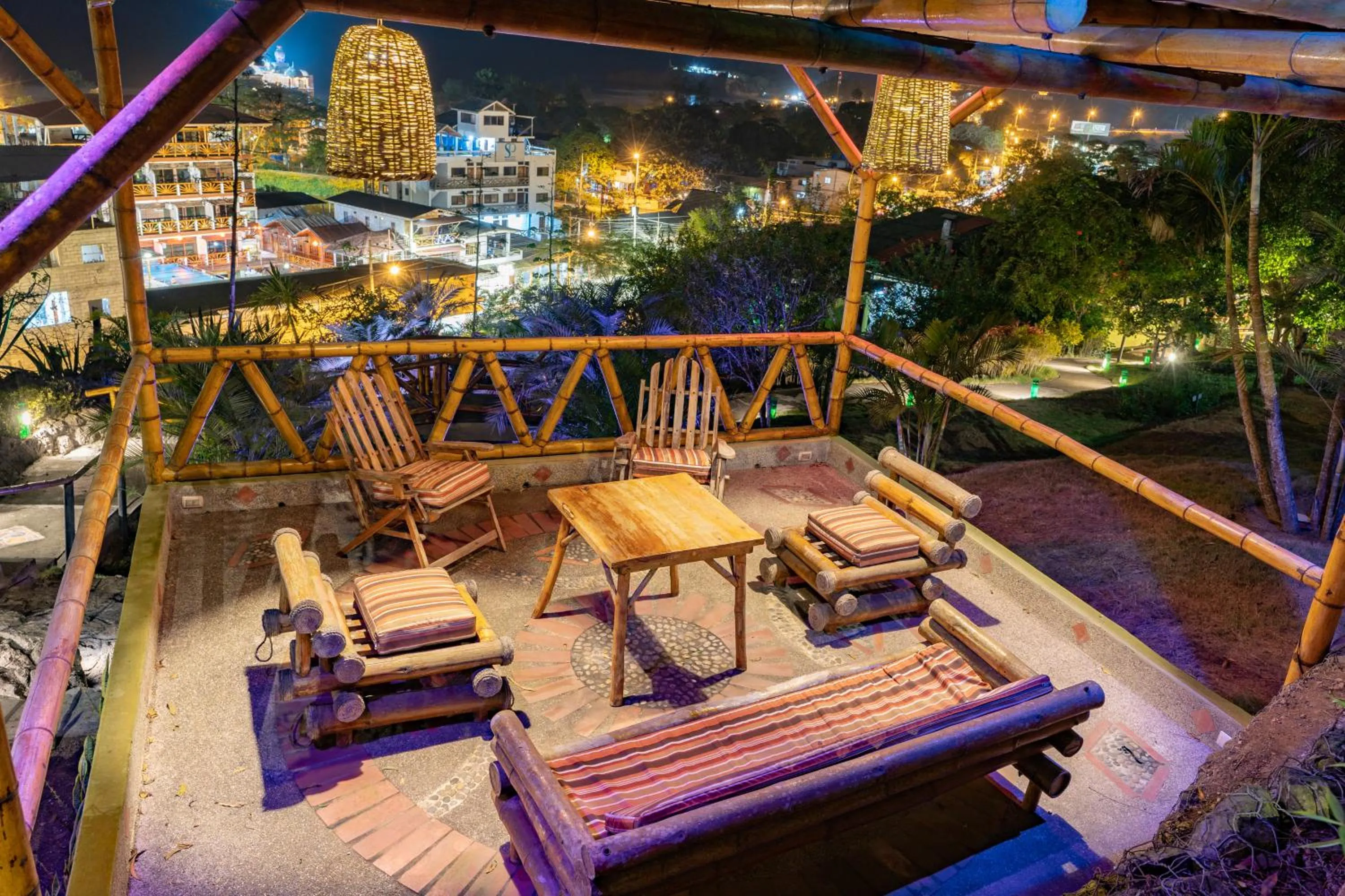 Patio in Nativa Bambu Ecolodge