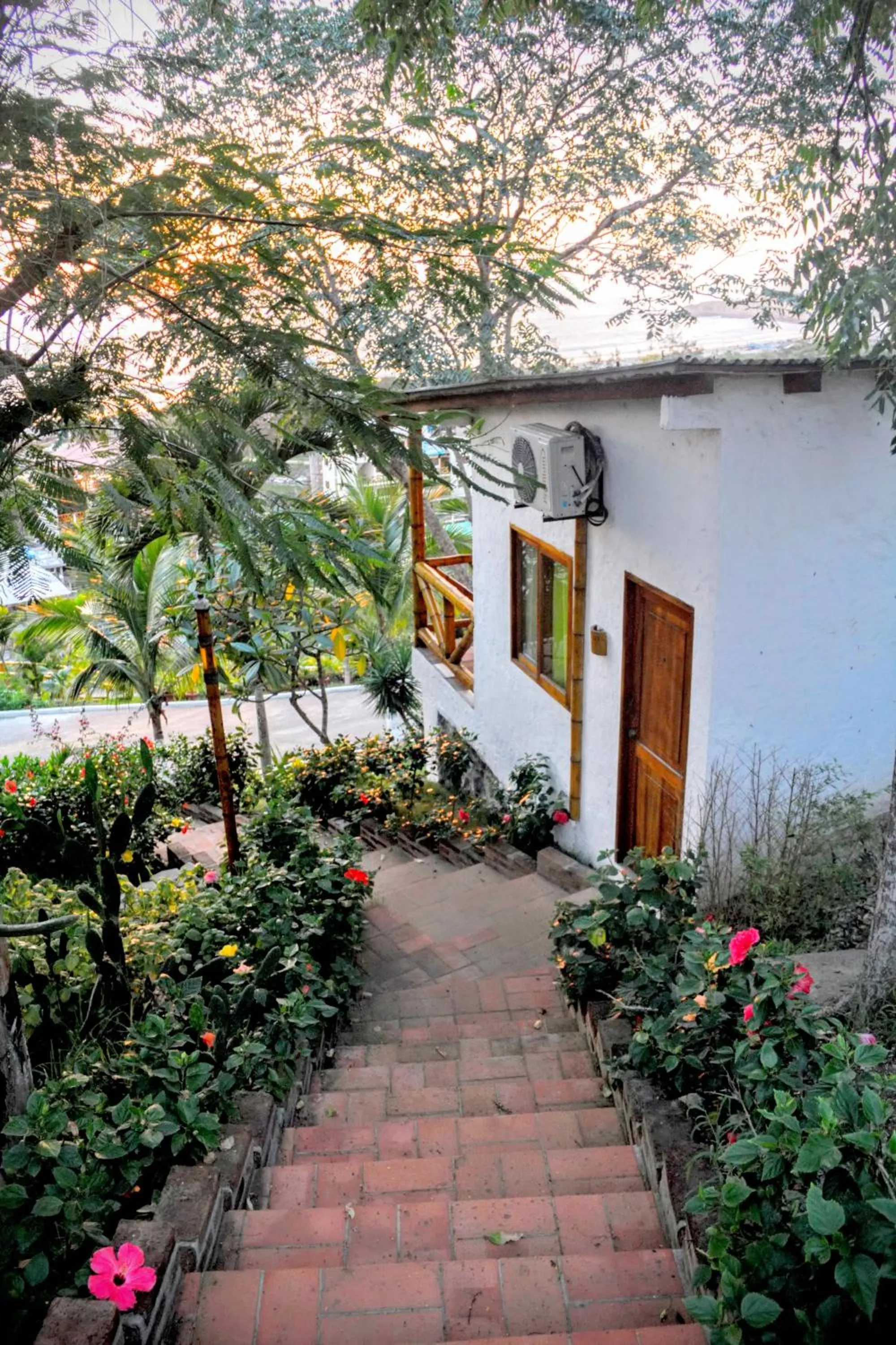 Facade/entrance in Nativa Bambu Ecolodge