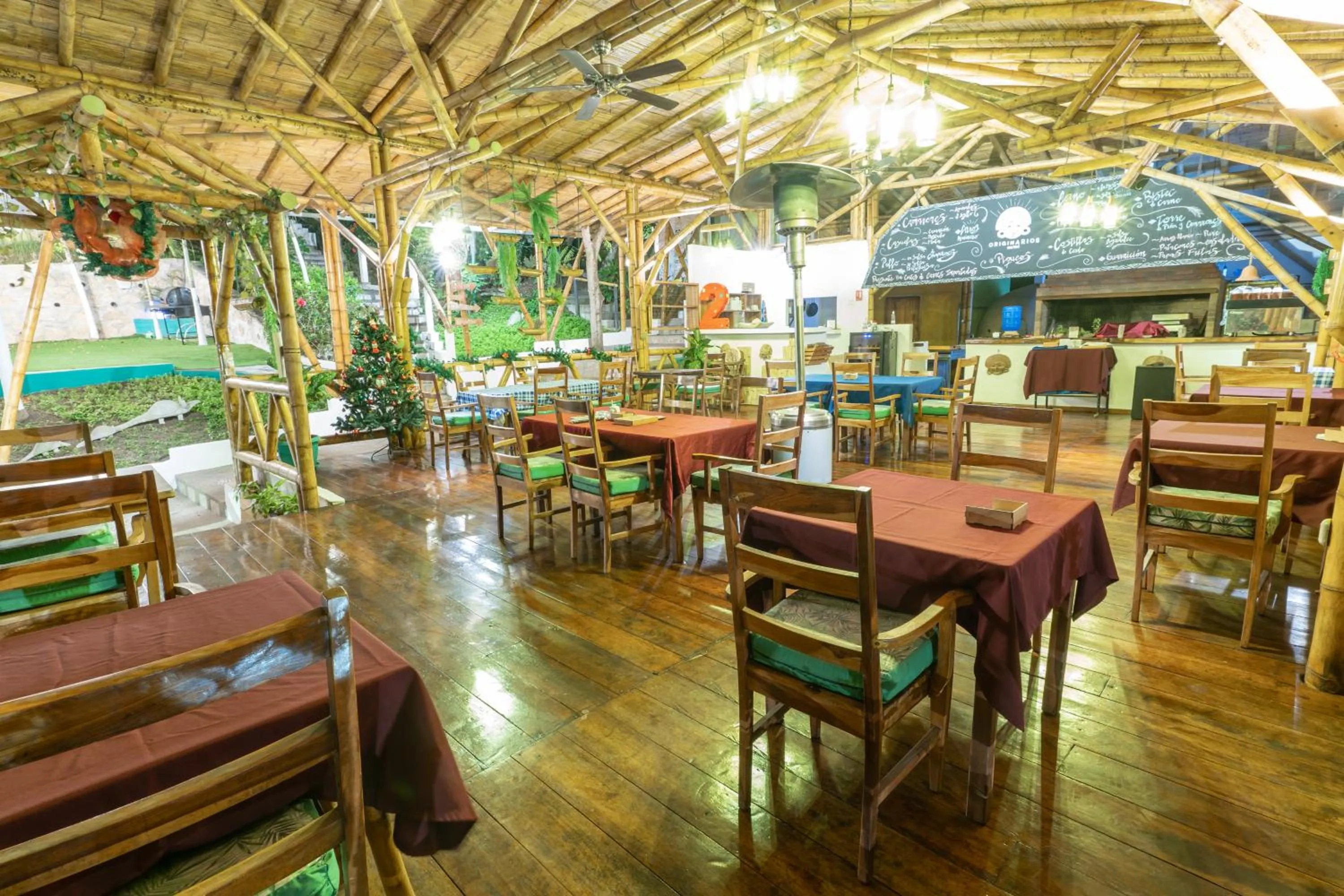 Restaurant/places to eat in Nativa Bambu Ecolodge