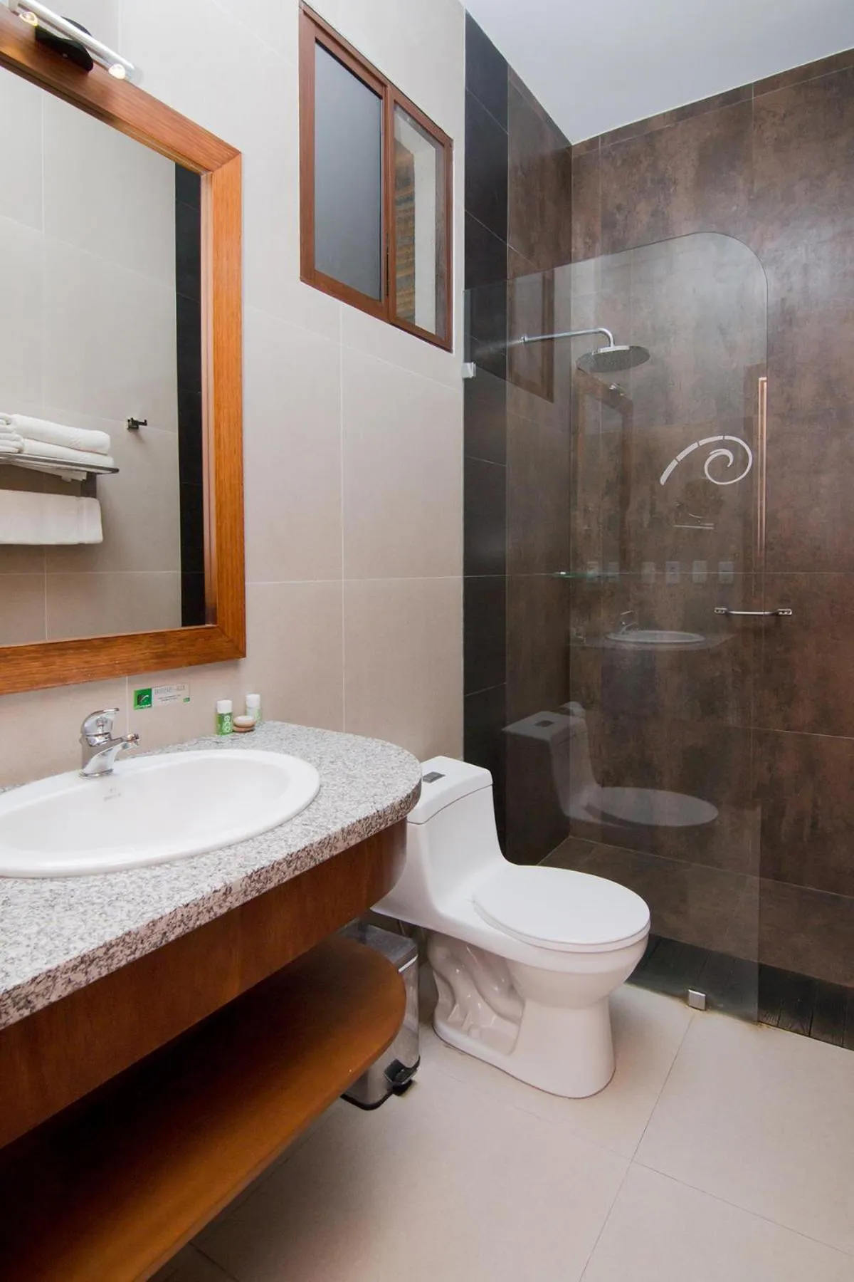 Shower in Nativa Bambu Ecolodge