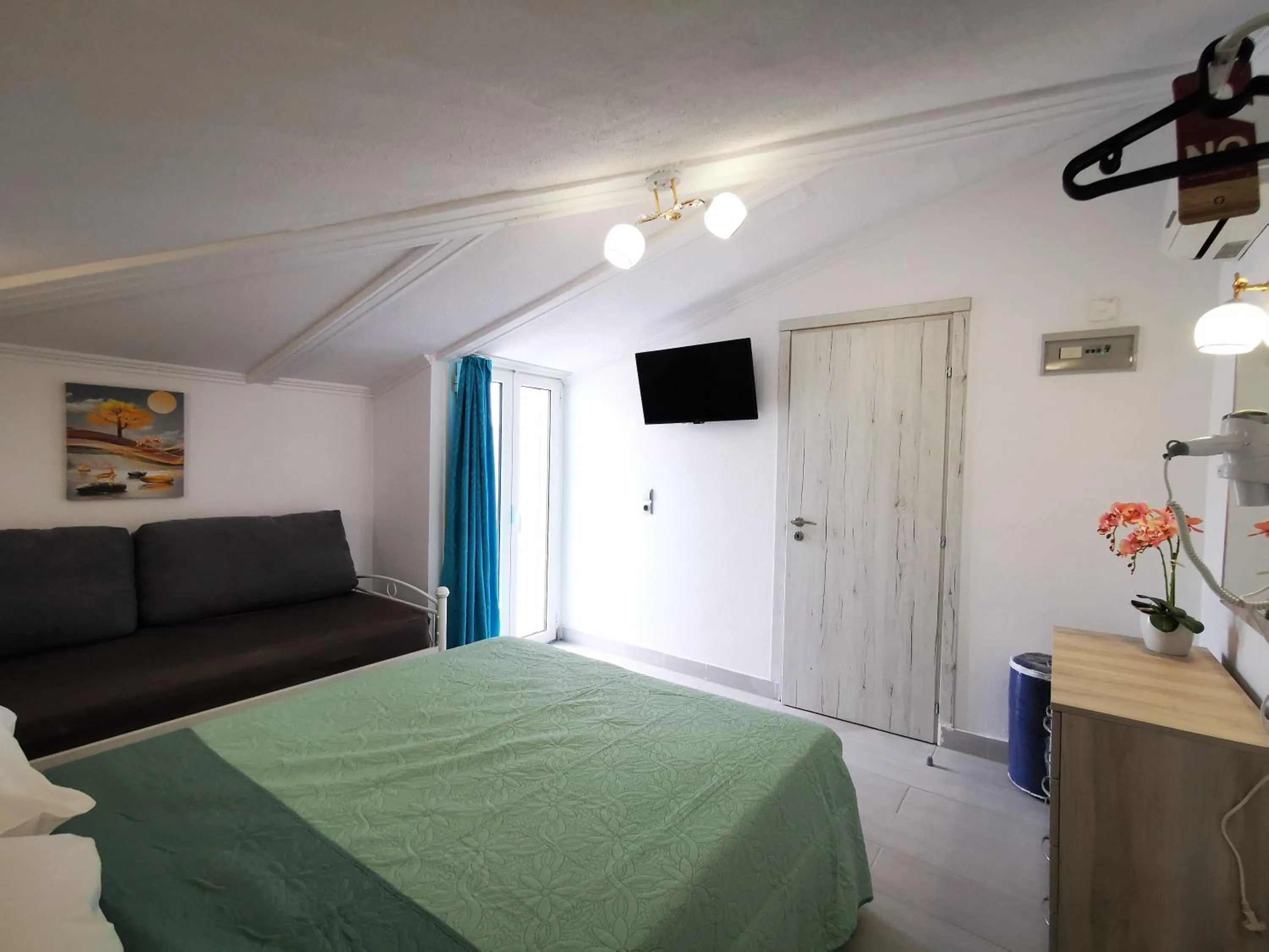 Bed in Anthis Studios