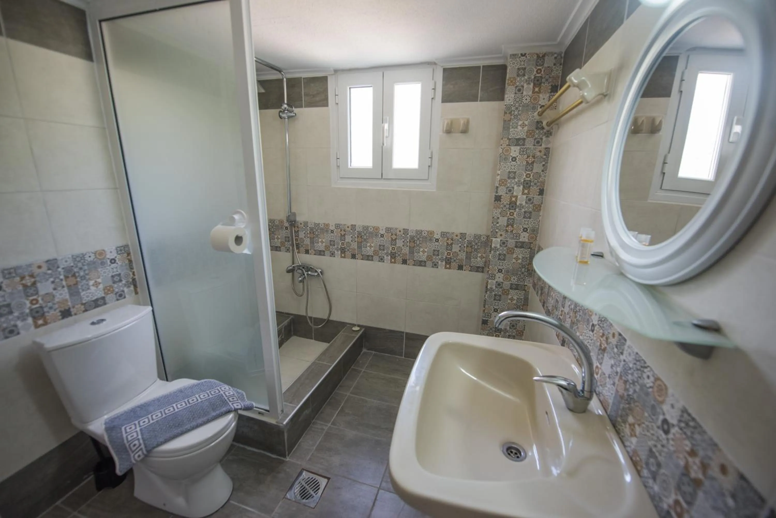 Shower in Anthis Studios