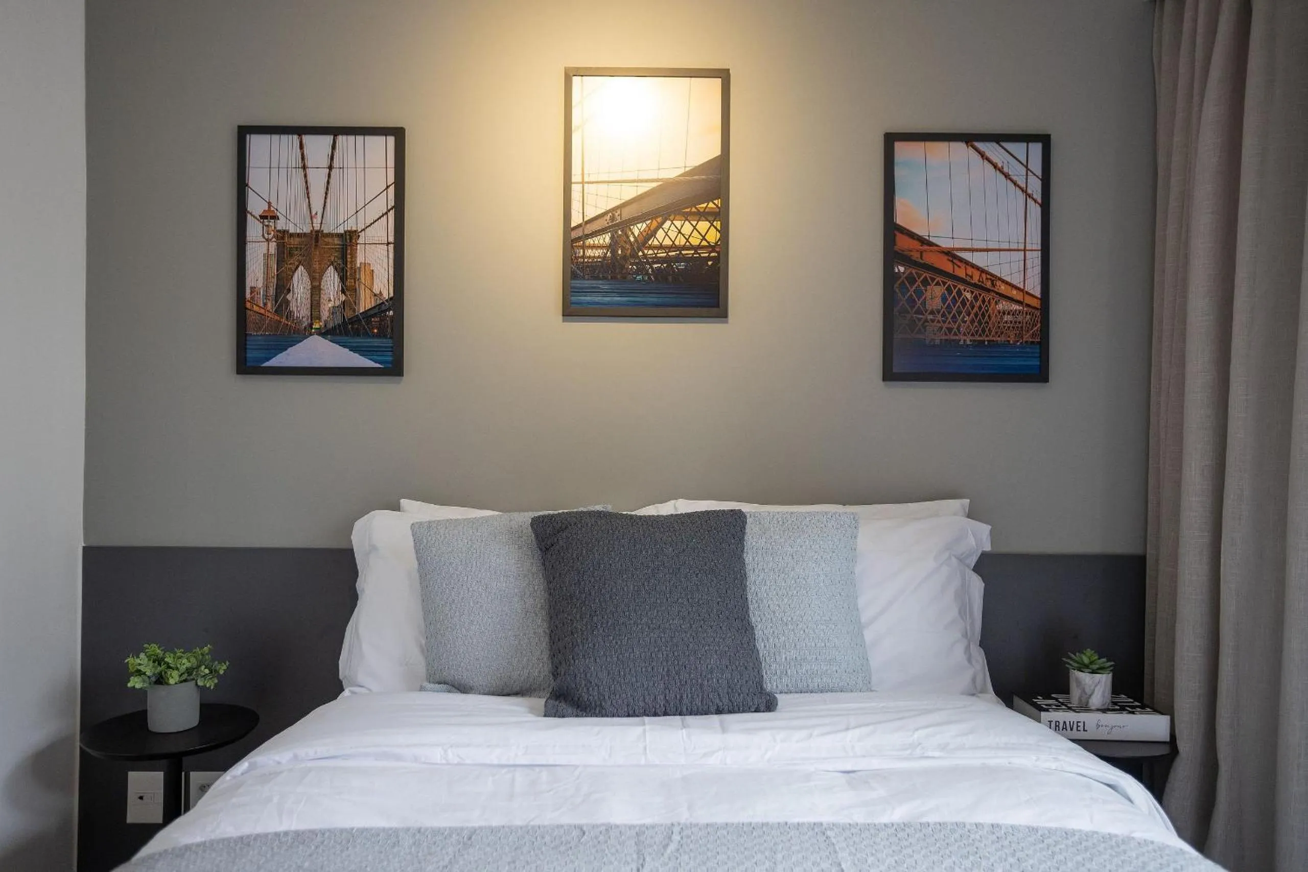 Bedroom, Bed in Ventura Pinheiros