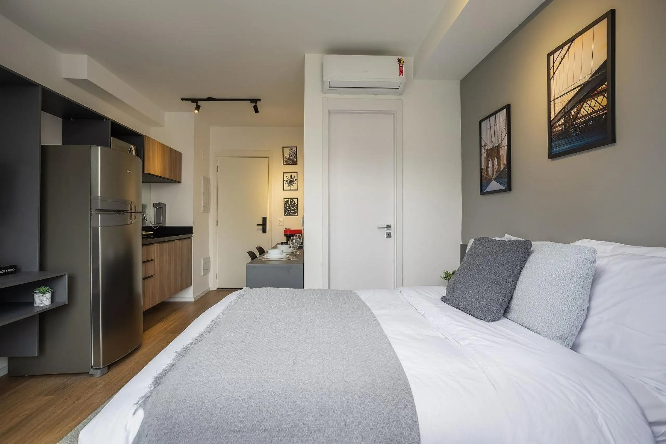 Bedroom, Bed in Ventura Pinheiros