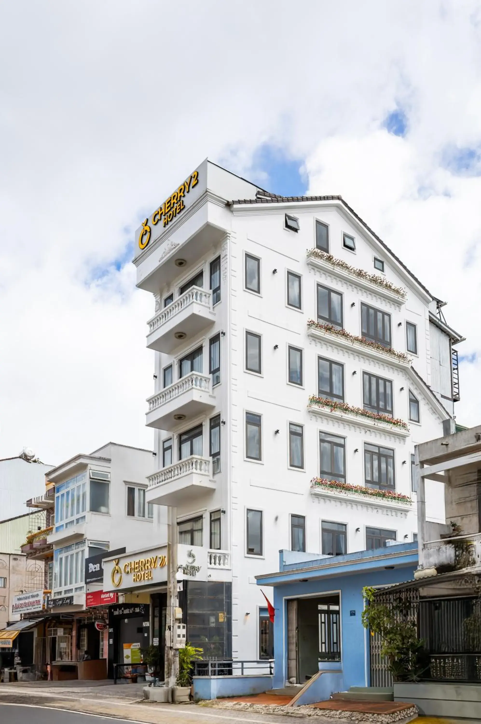 Property building in Cherry Hotel 2 Da Lat Property building in Cherry Hotel 2 Da Lat