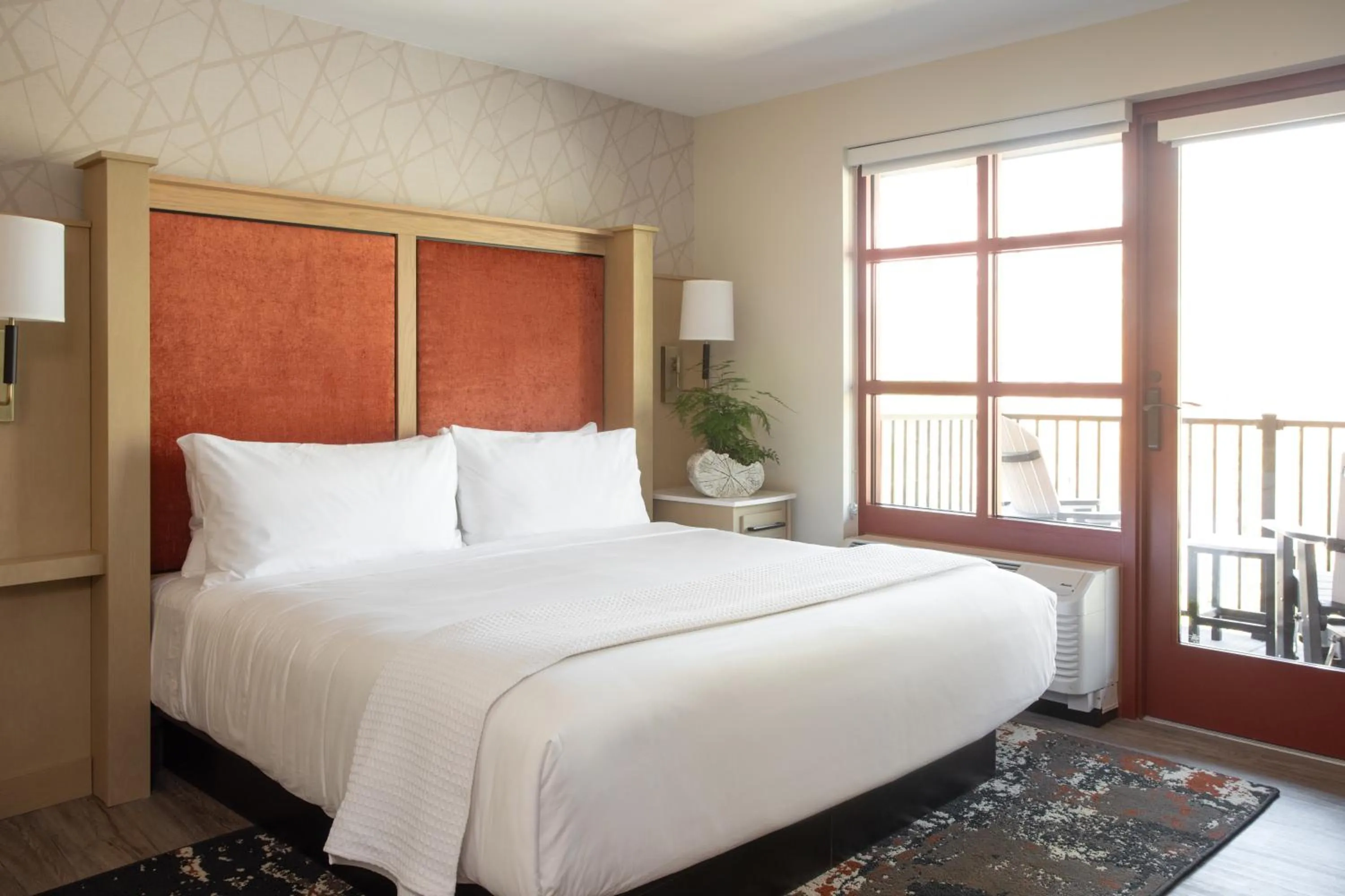 Balcony/Terrace, Bed in The Embers Hotel