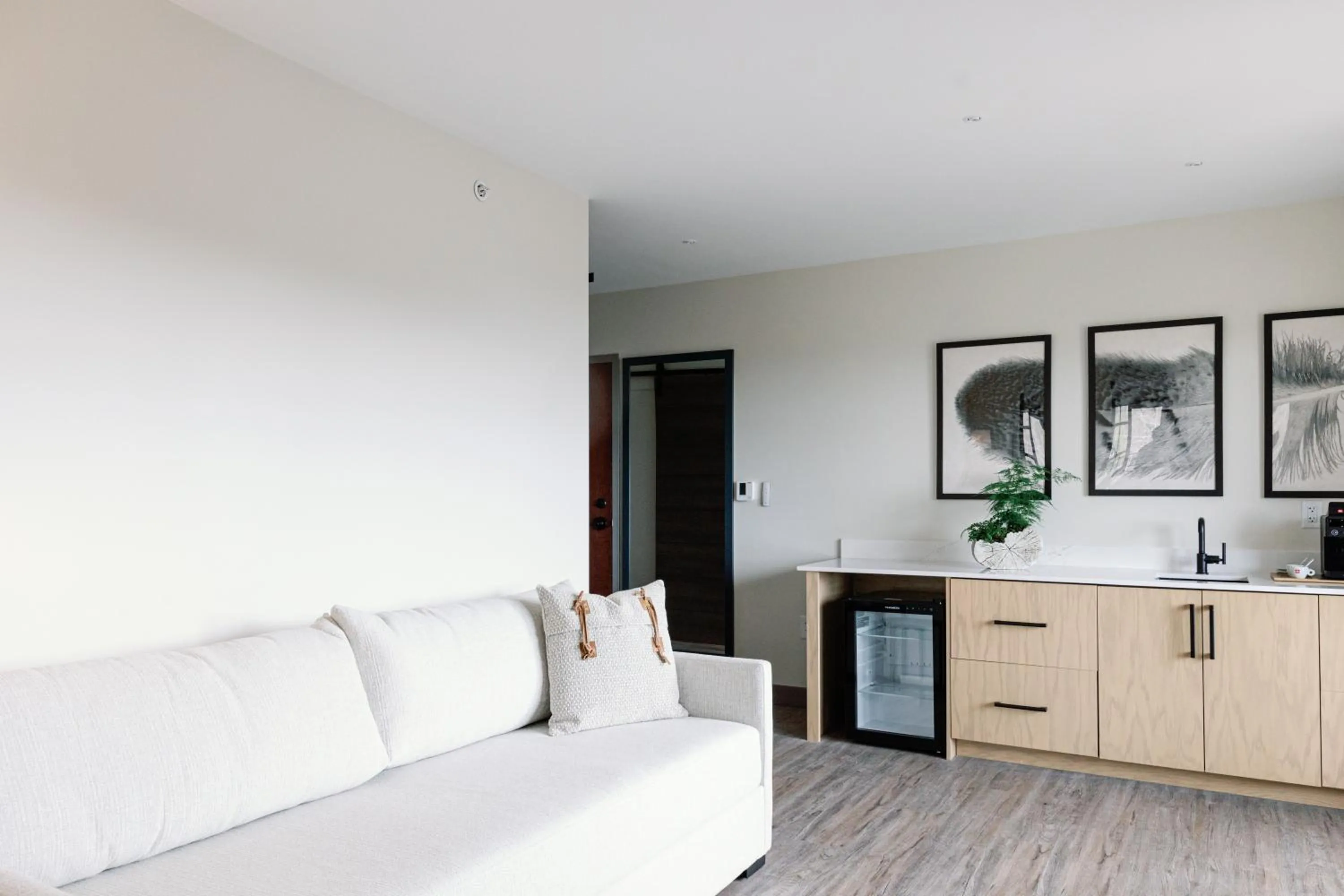 Coffee/tea facilities in The Embers Hotel