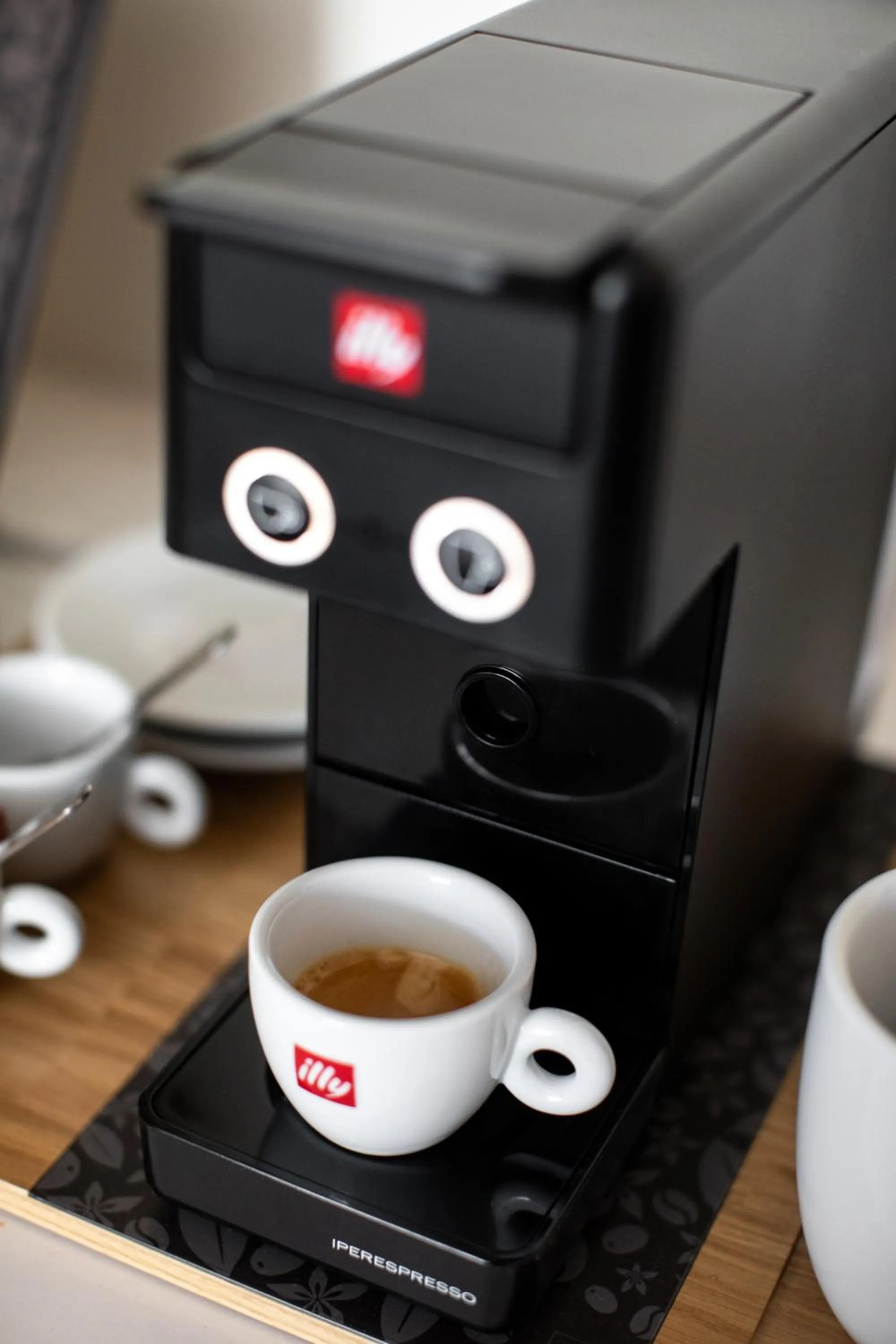 Coffee/tea facilities in The Embers Hotel