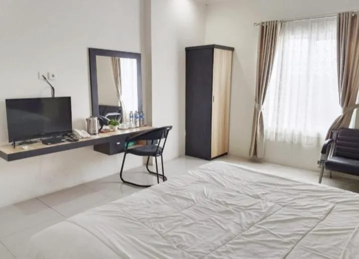 KHARIZ HOTEL
