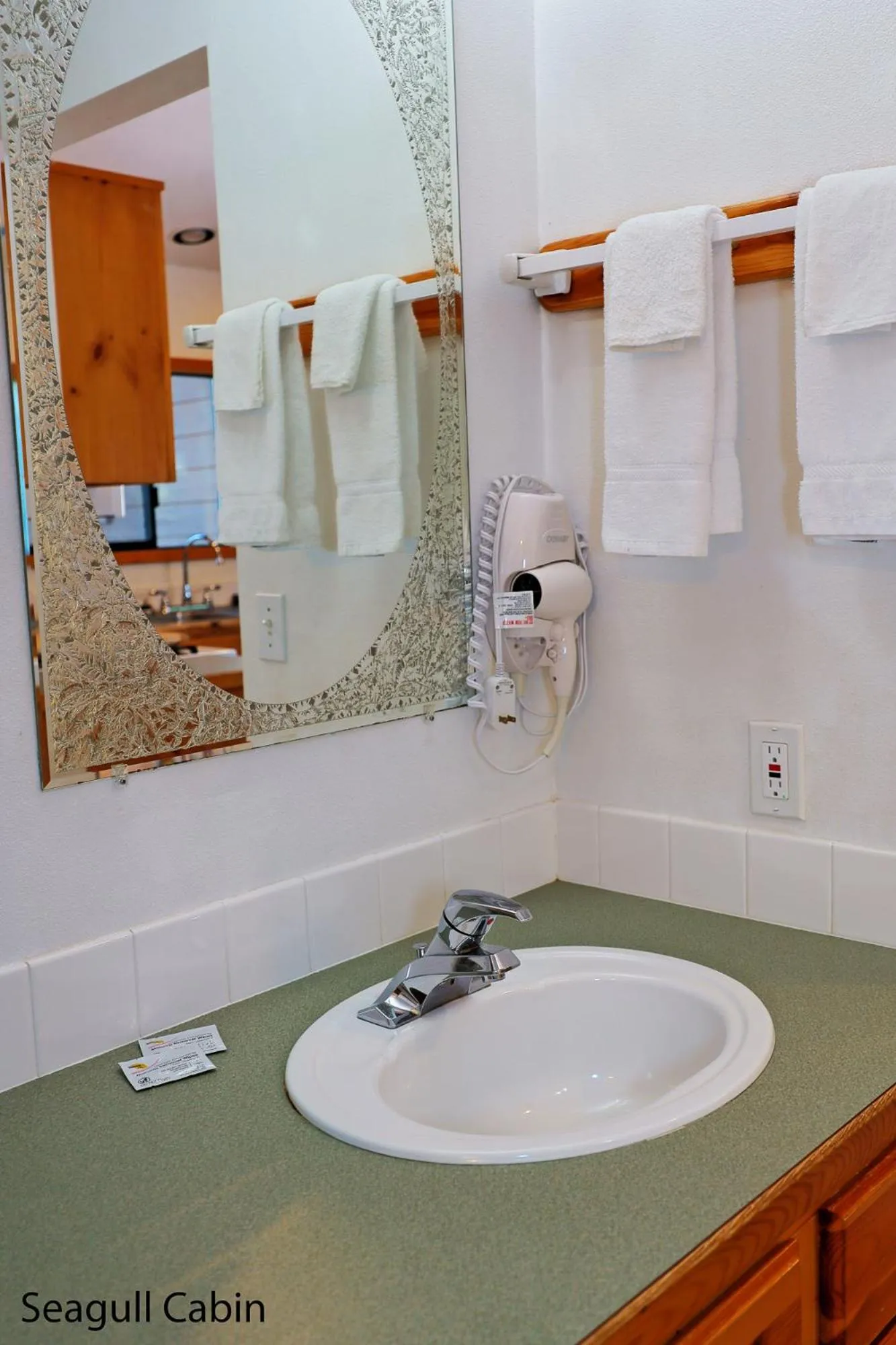 Bathroom in Park Motel and Cabins