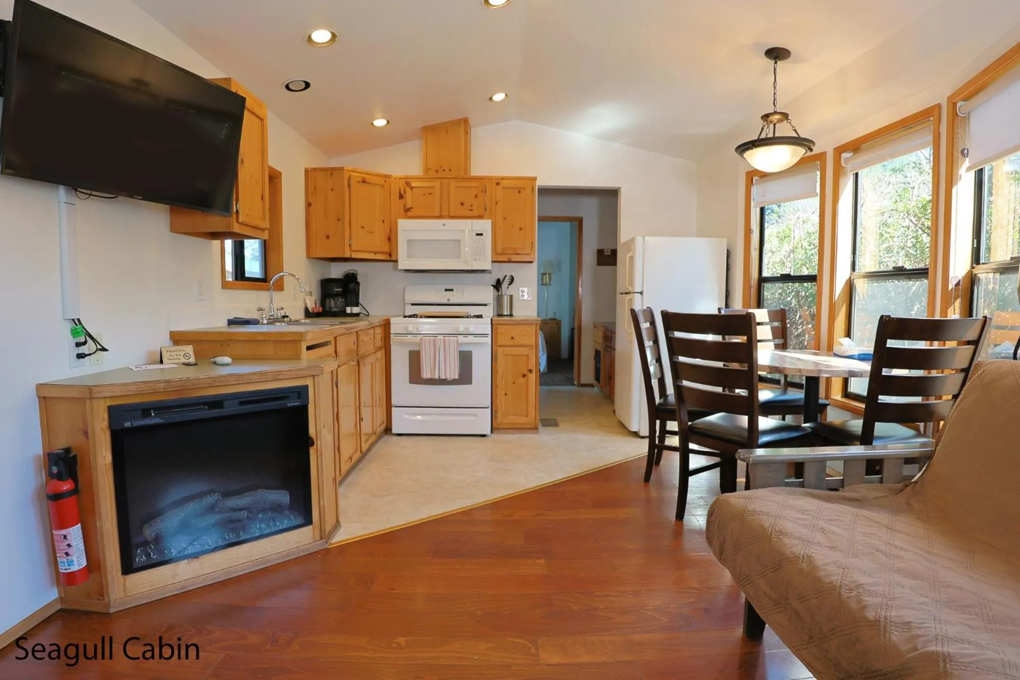 TV and multimedia in Park Motel and Cabins