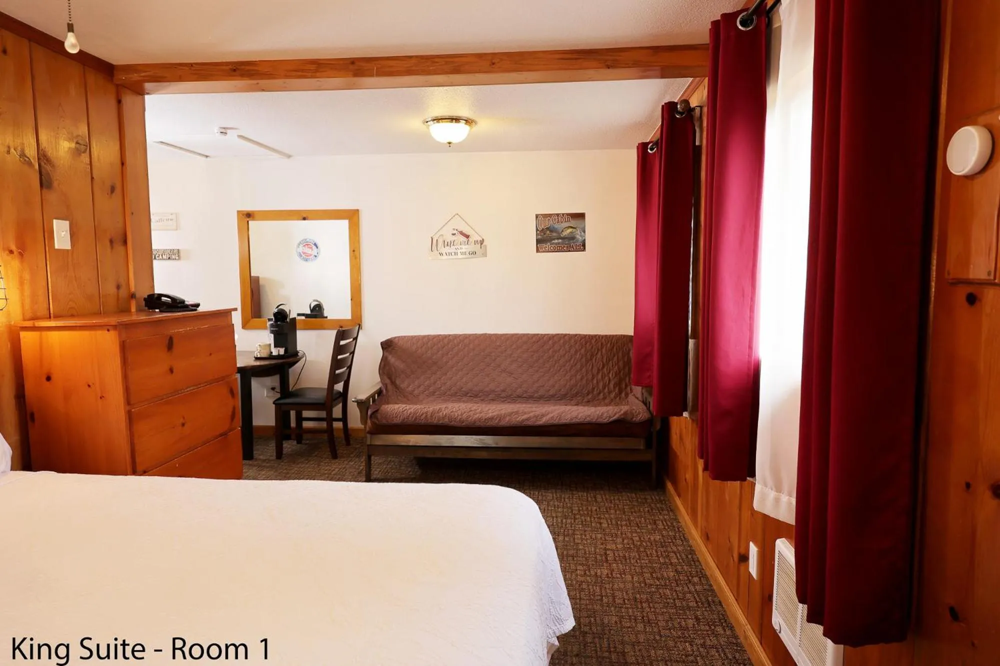 Bedroom, Bed in Park Motel and Cabins