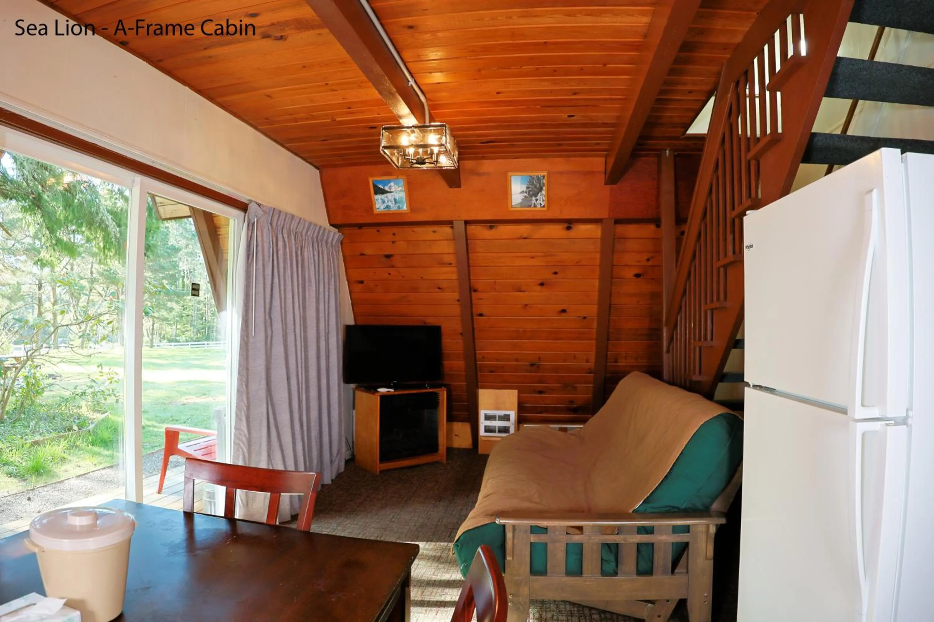 Living room in Park Motel and Cabins
