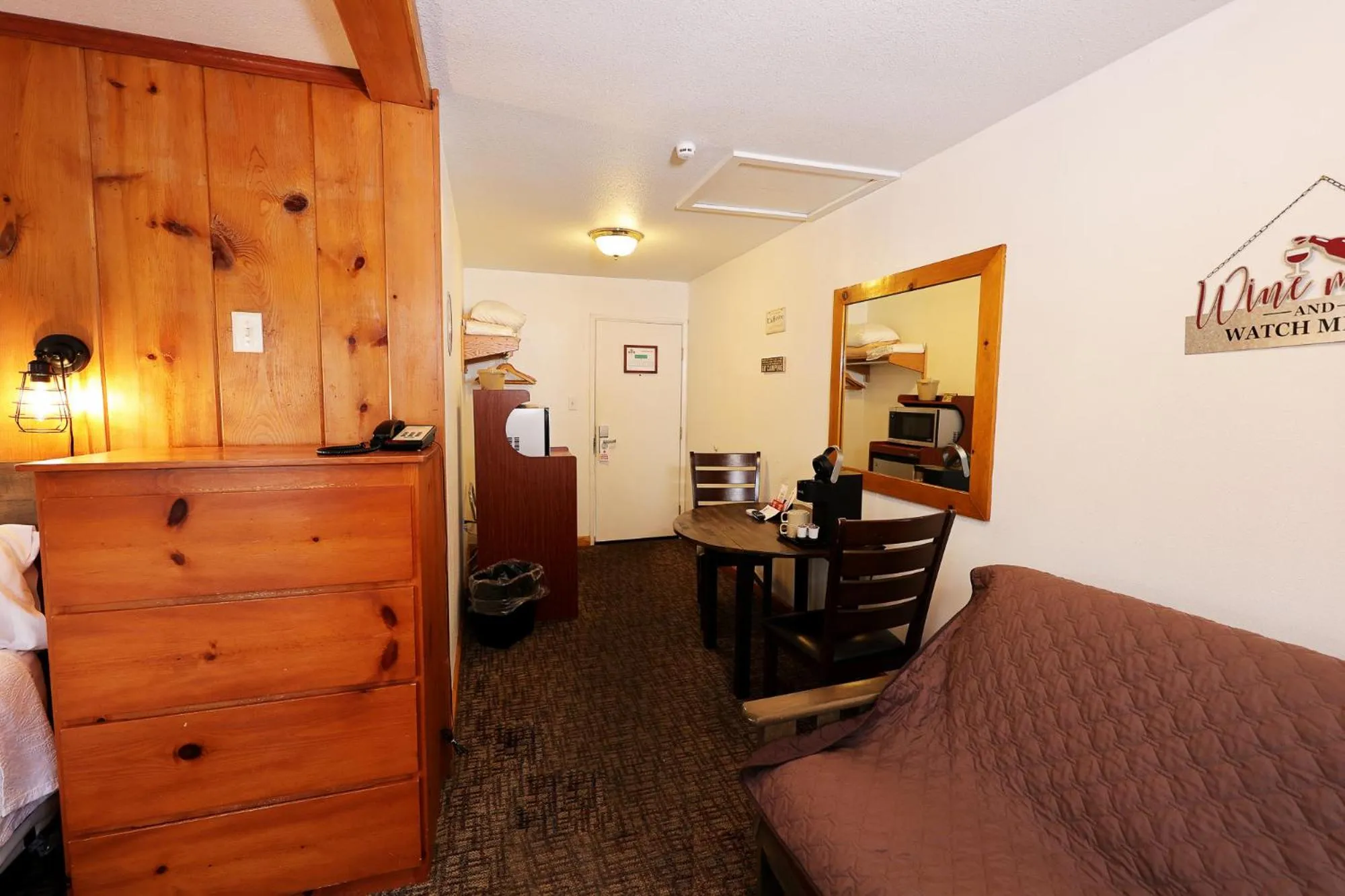 Dining area in Park Motel and Cabins