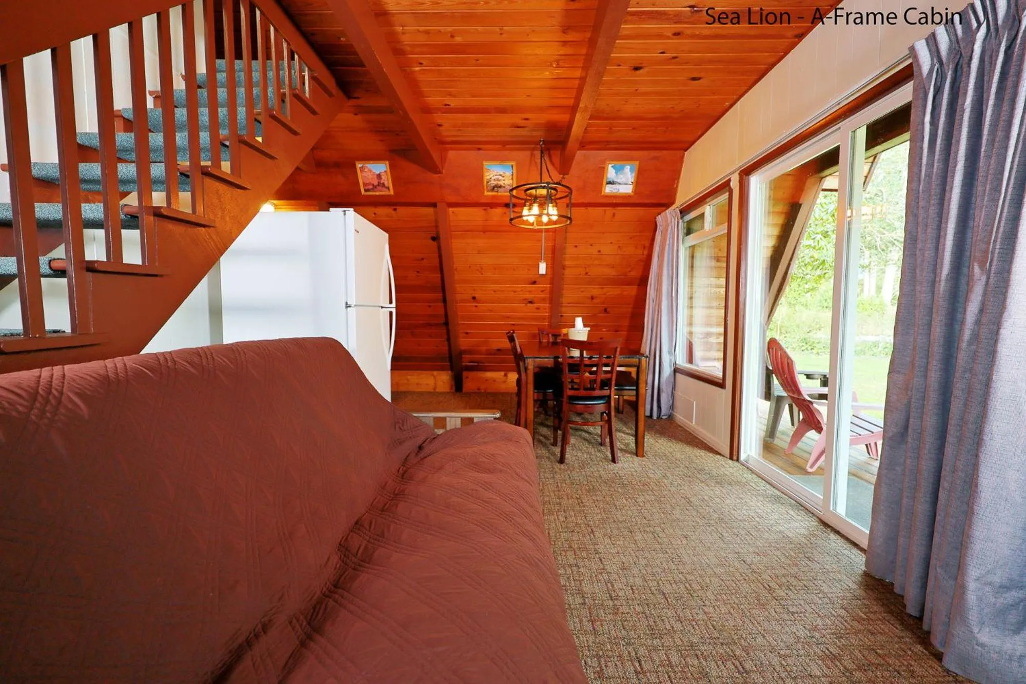 Living room in Park Motel and Cabins