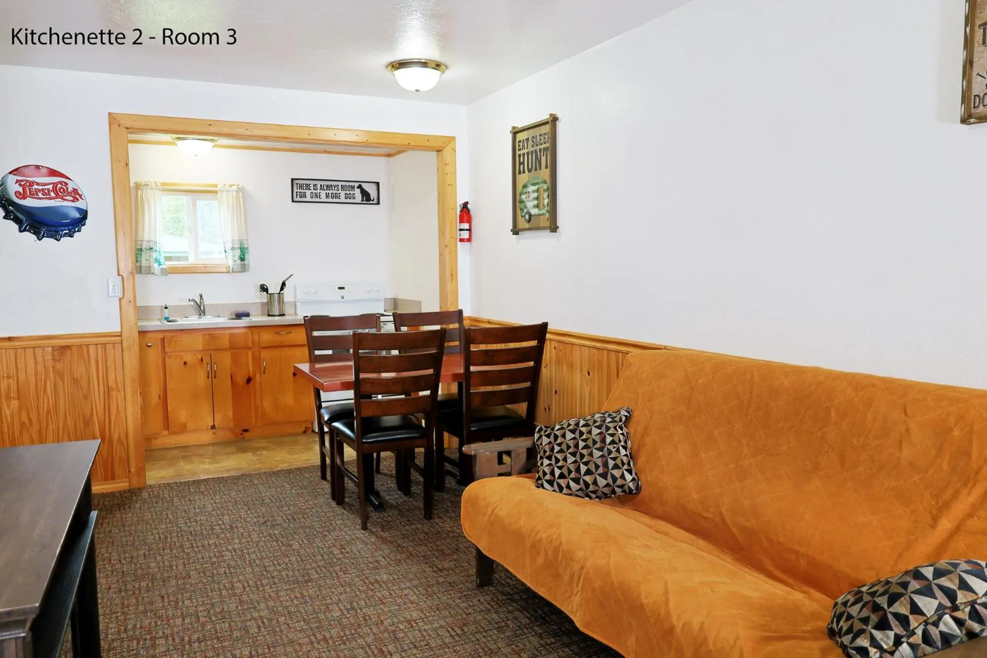 Living room in Park Motel and Cabins