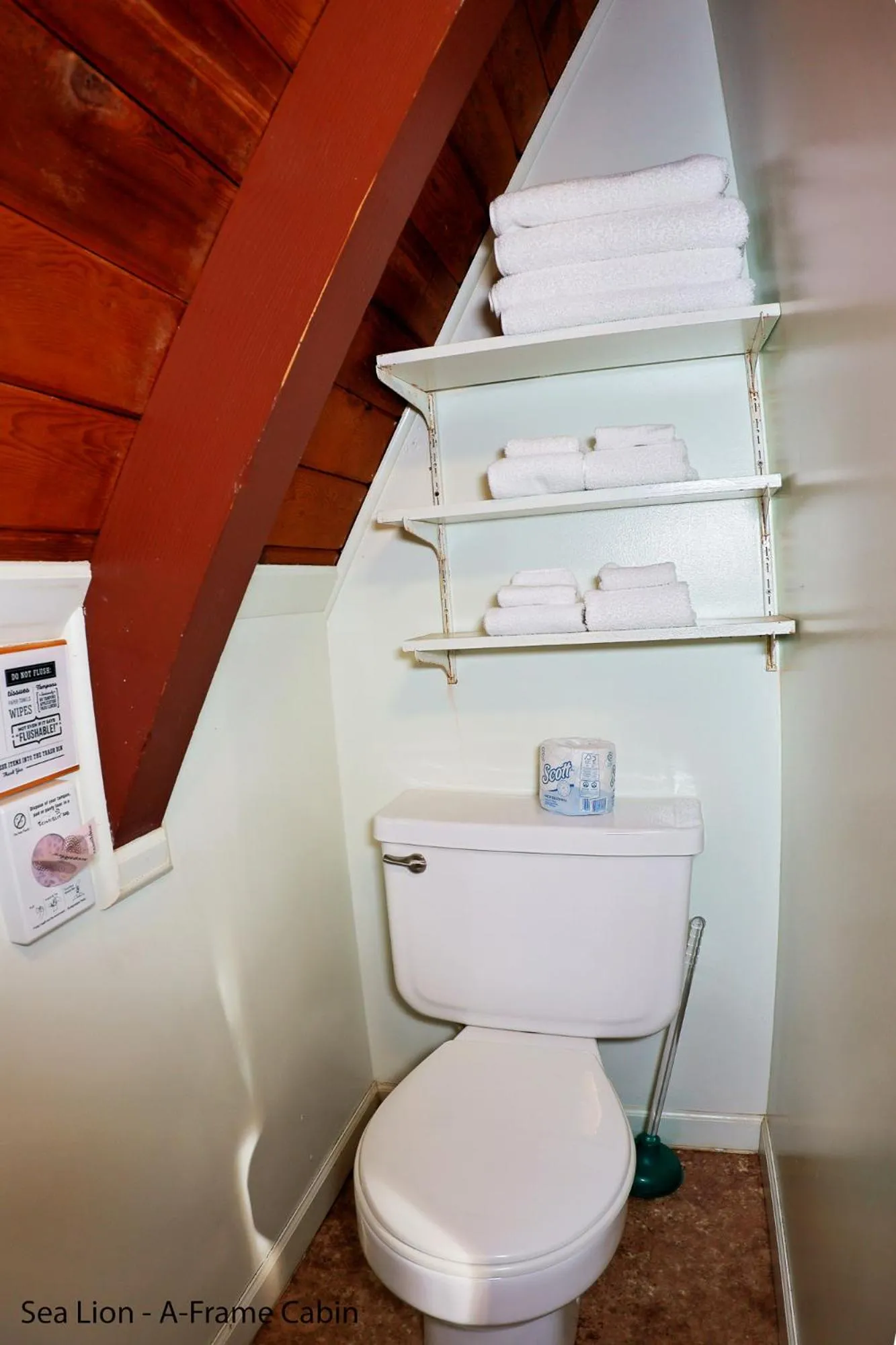 Toilet in Park Motel and Cabins