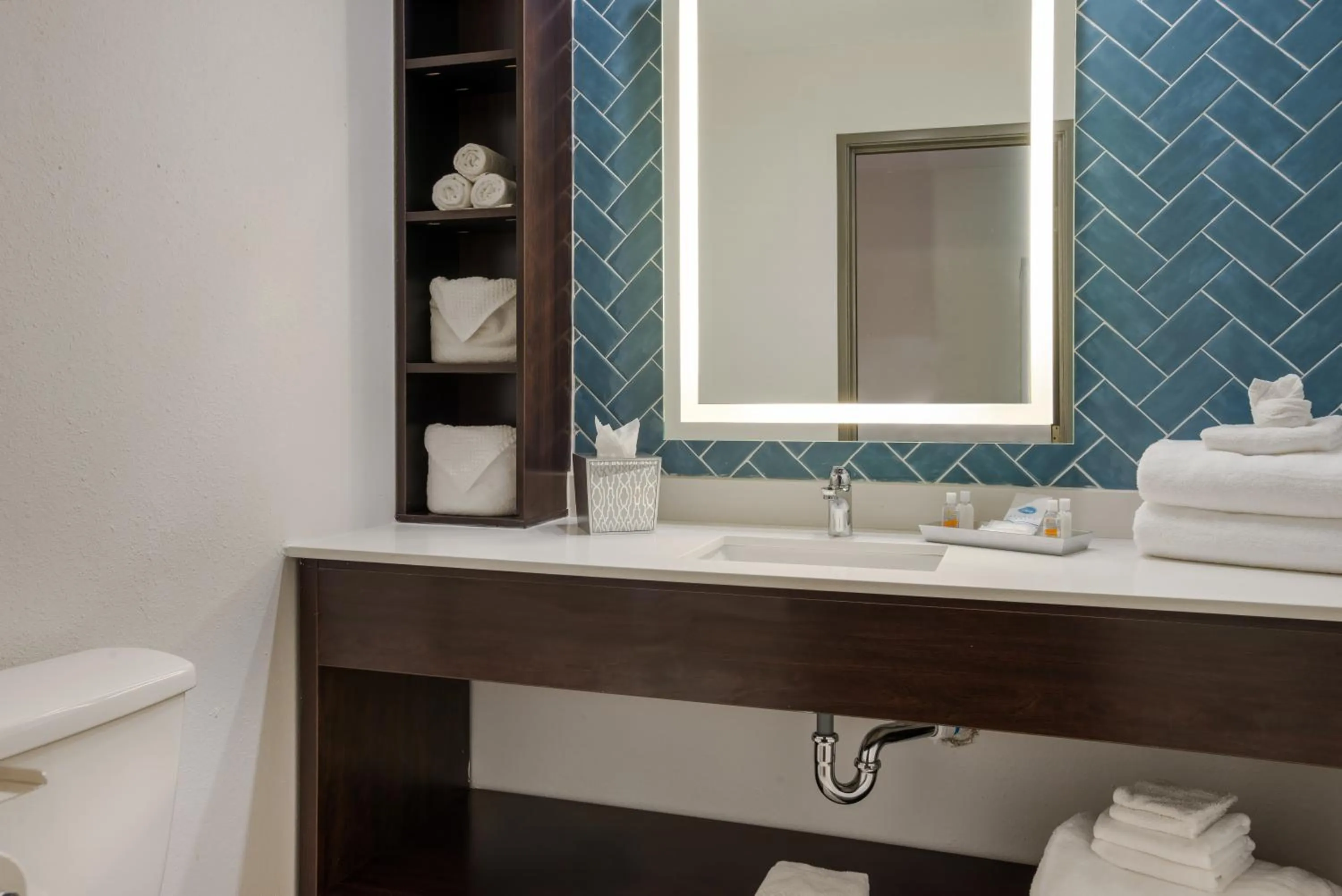 Bathroom in The Marco Hotel Lake Charles