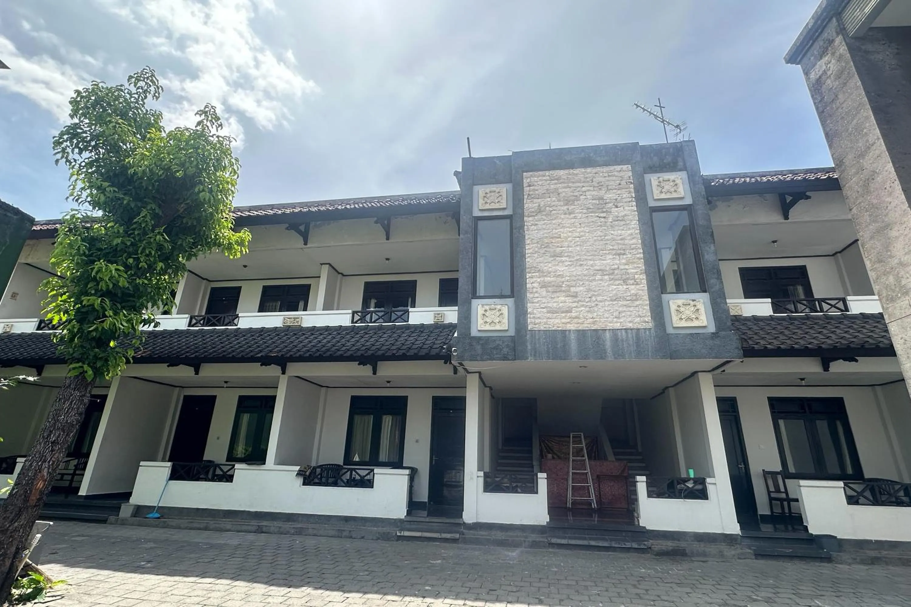 Property building in HOTEL WARTA SARI