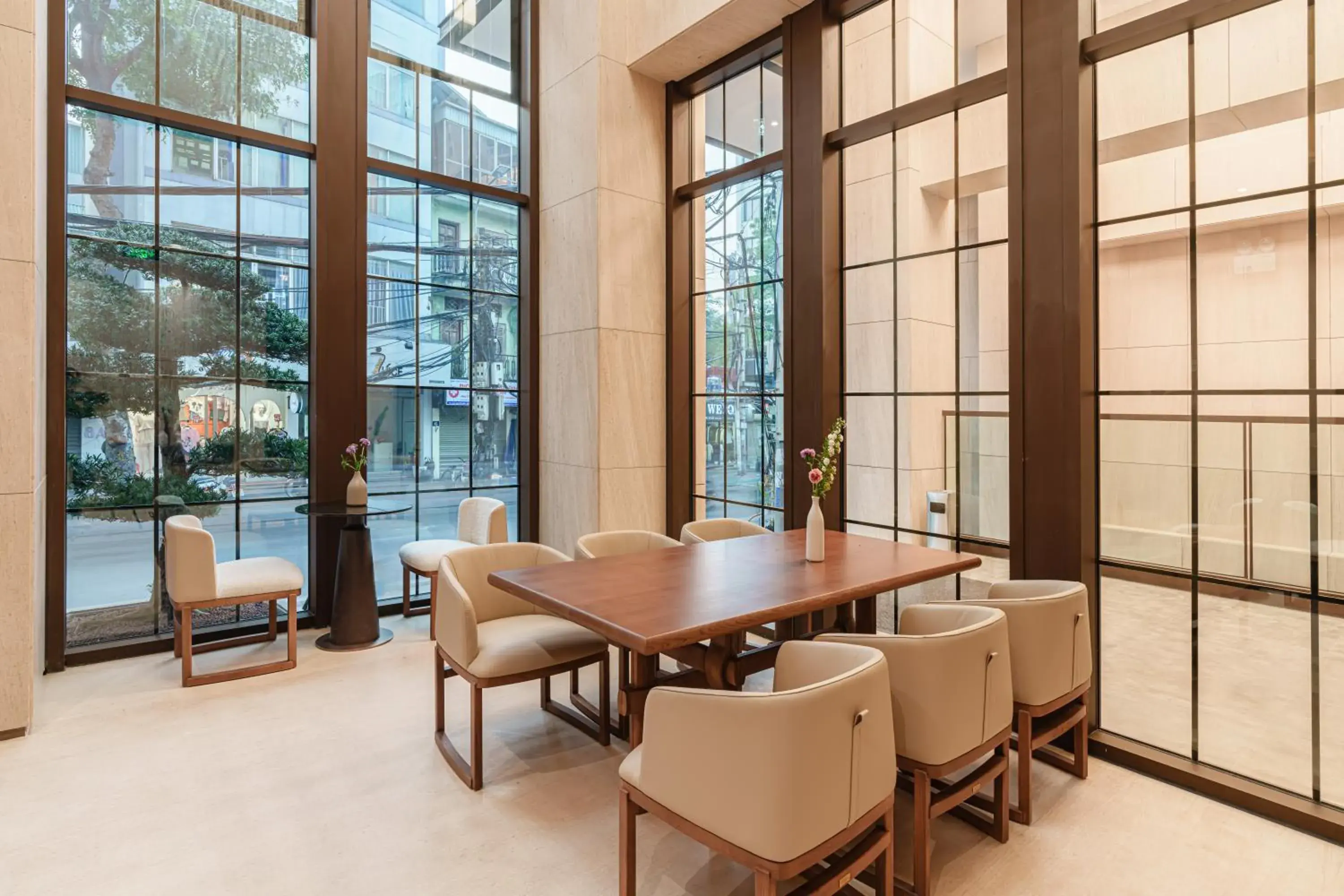 Lobby or reception in The Five Suites Lilas Lobby or reception in The Five Suites Lilas