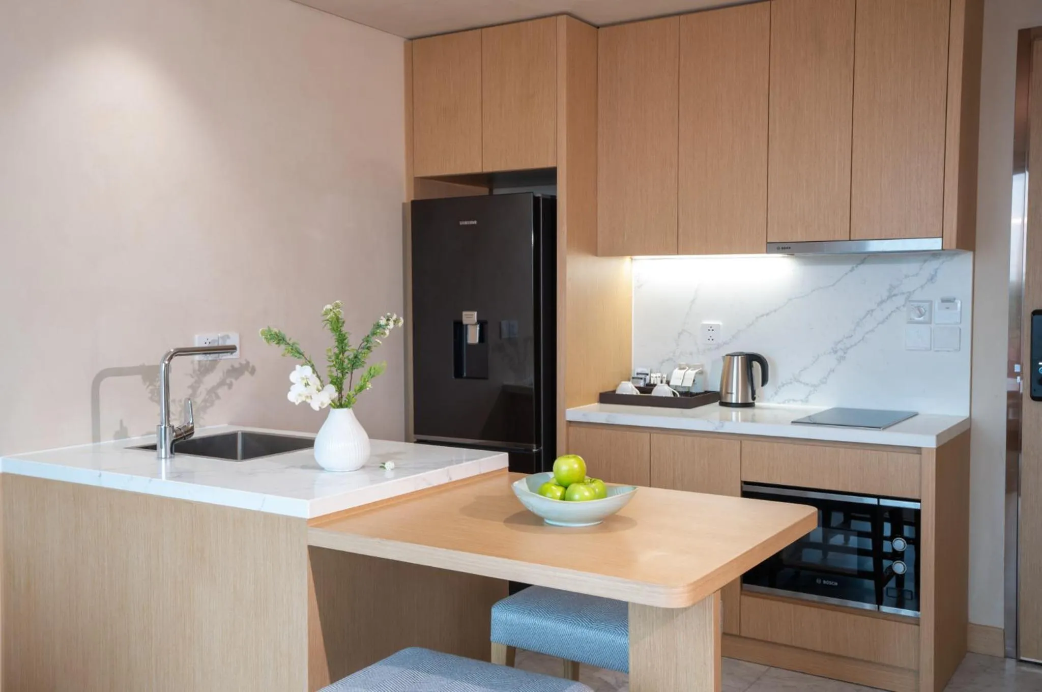 Dining area in The Five Suites Lilas