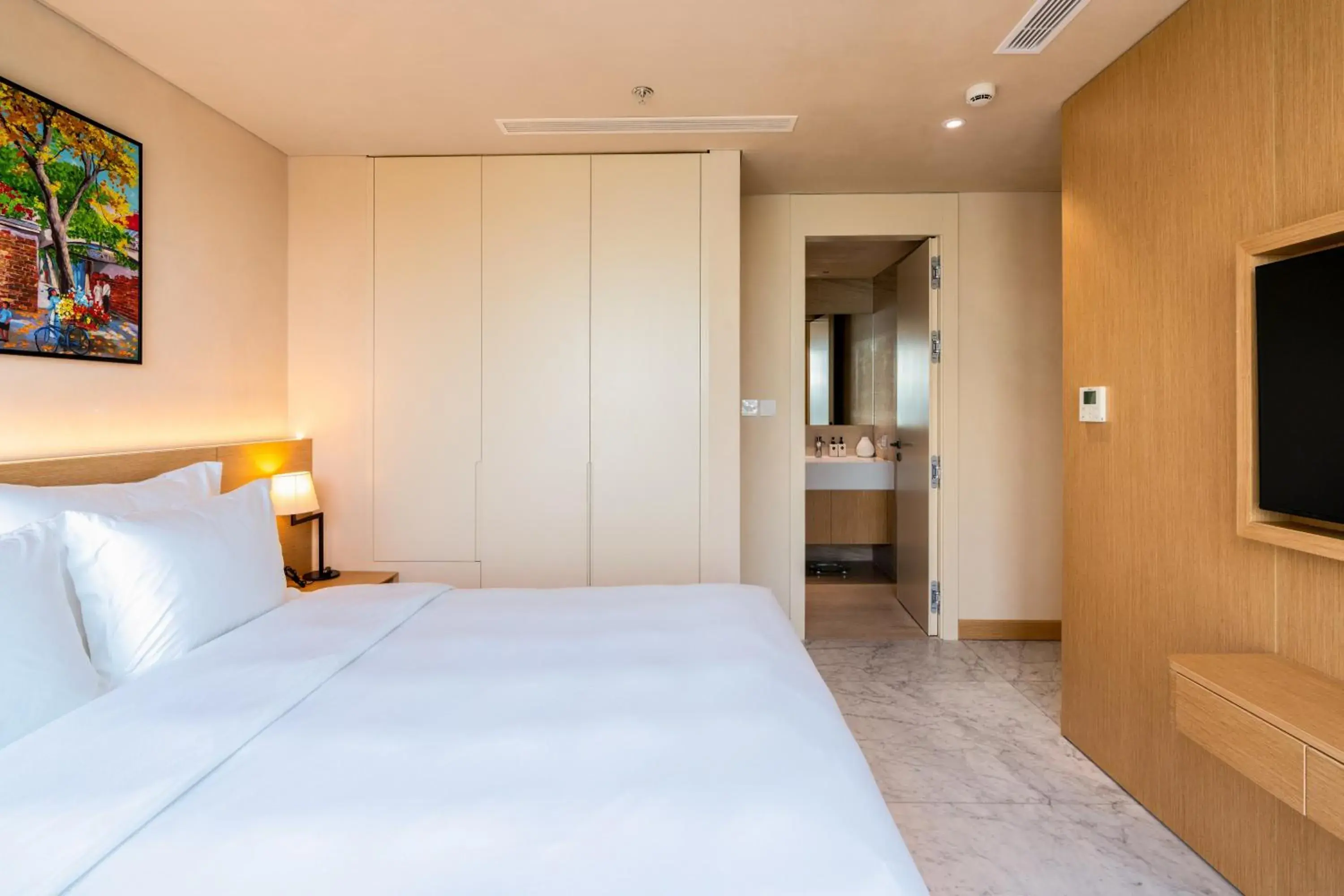 Bed in The Five Suites Lilas Bed in The Five Suites Lilas