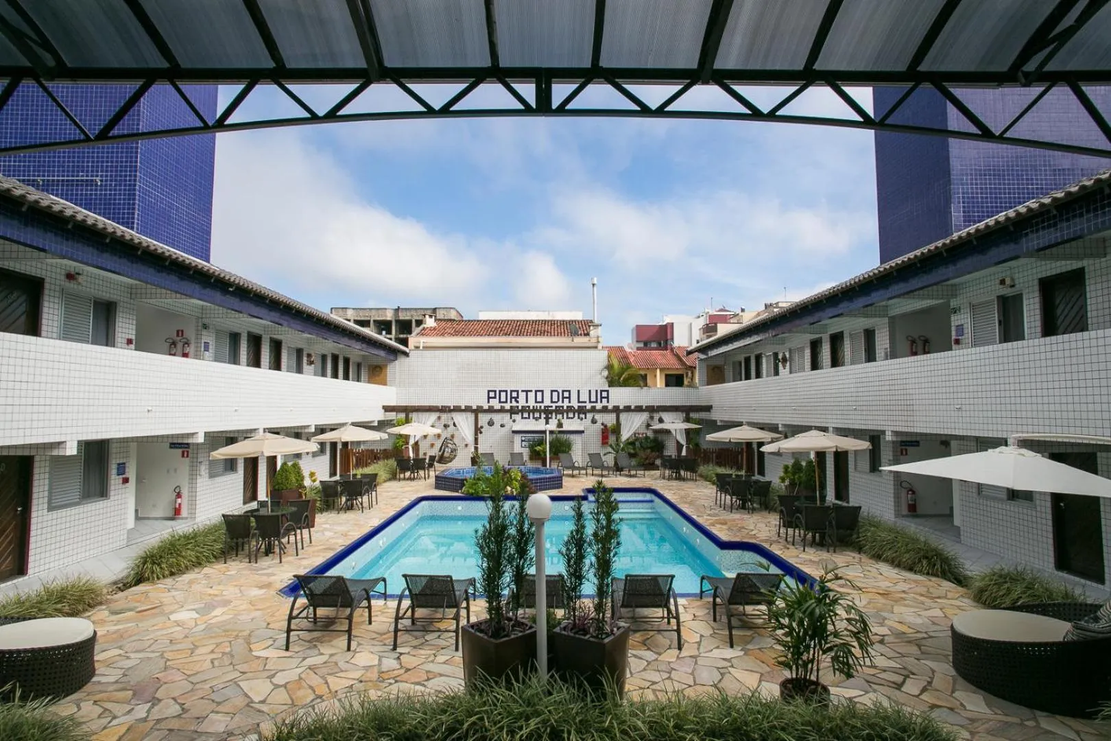 Swimming pool in Hotel Pousada Porto da Lua
