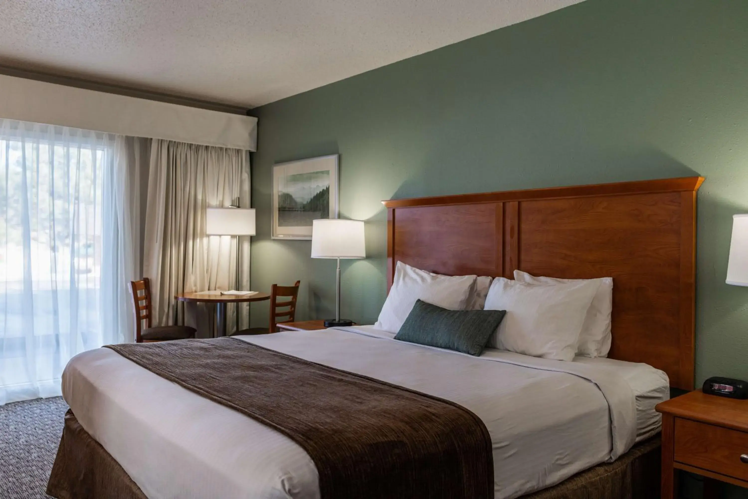 Photo of the whole room, Bed in Best Western Buffalo Ridge Inn