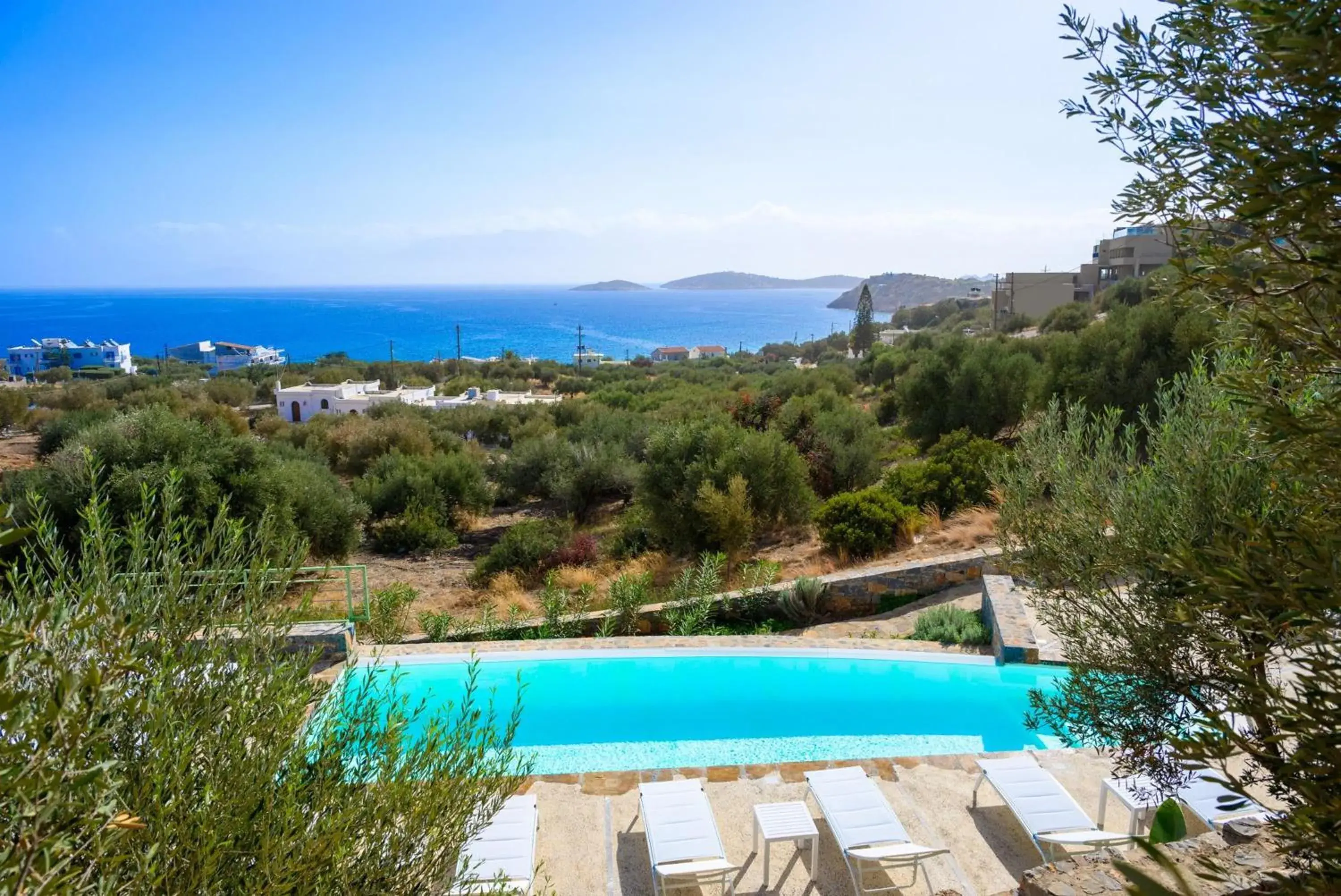 Roots Suites in Crete Roots Suites in Crete