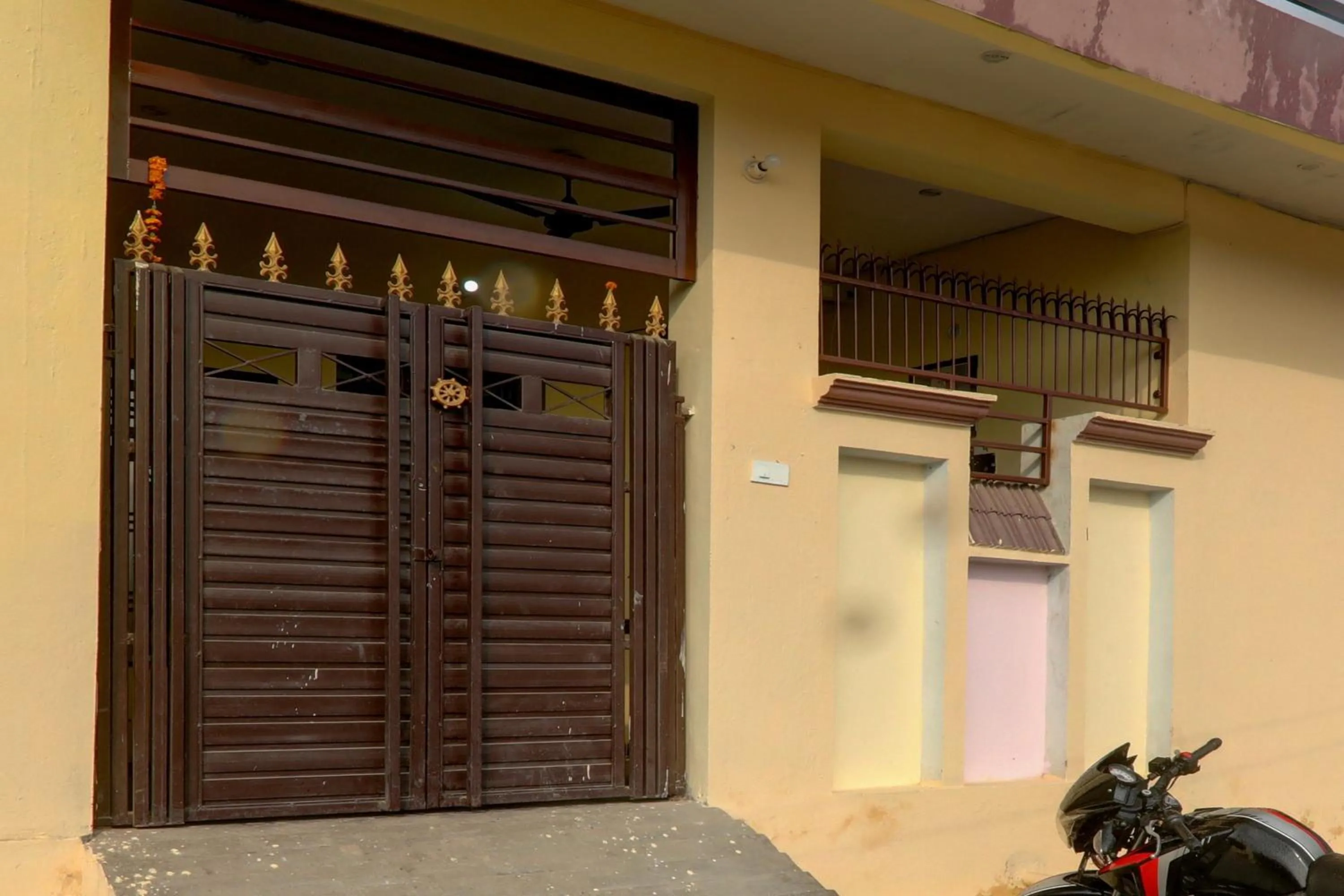 Facade/entrance in Hotel O Golden Grand