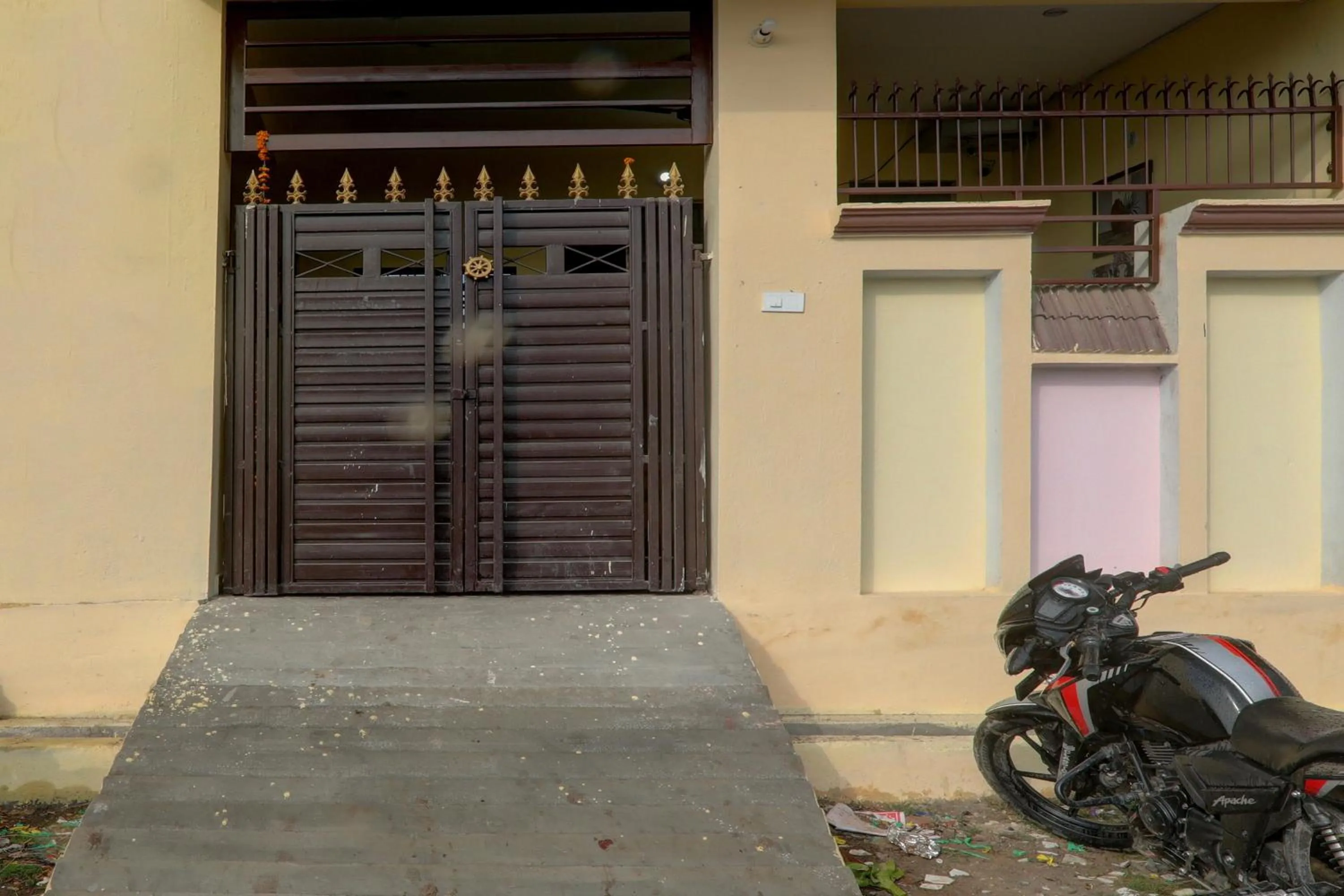 Facade/entrance in Hotel O Golden Grand
