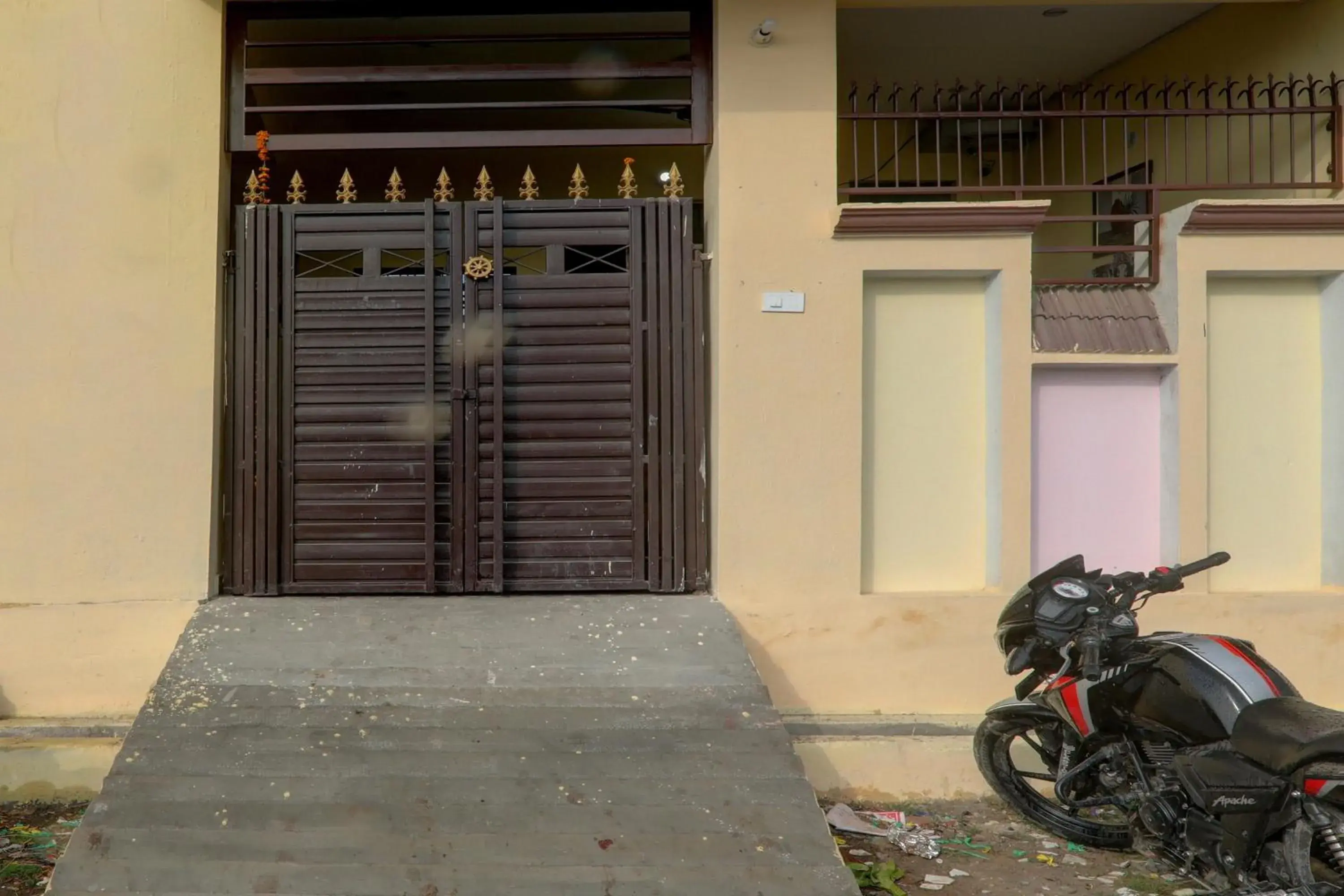 Facade/entrance in Hotel O Golden Grand Facade/entrance in Hotel O Golden Grand